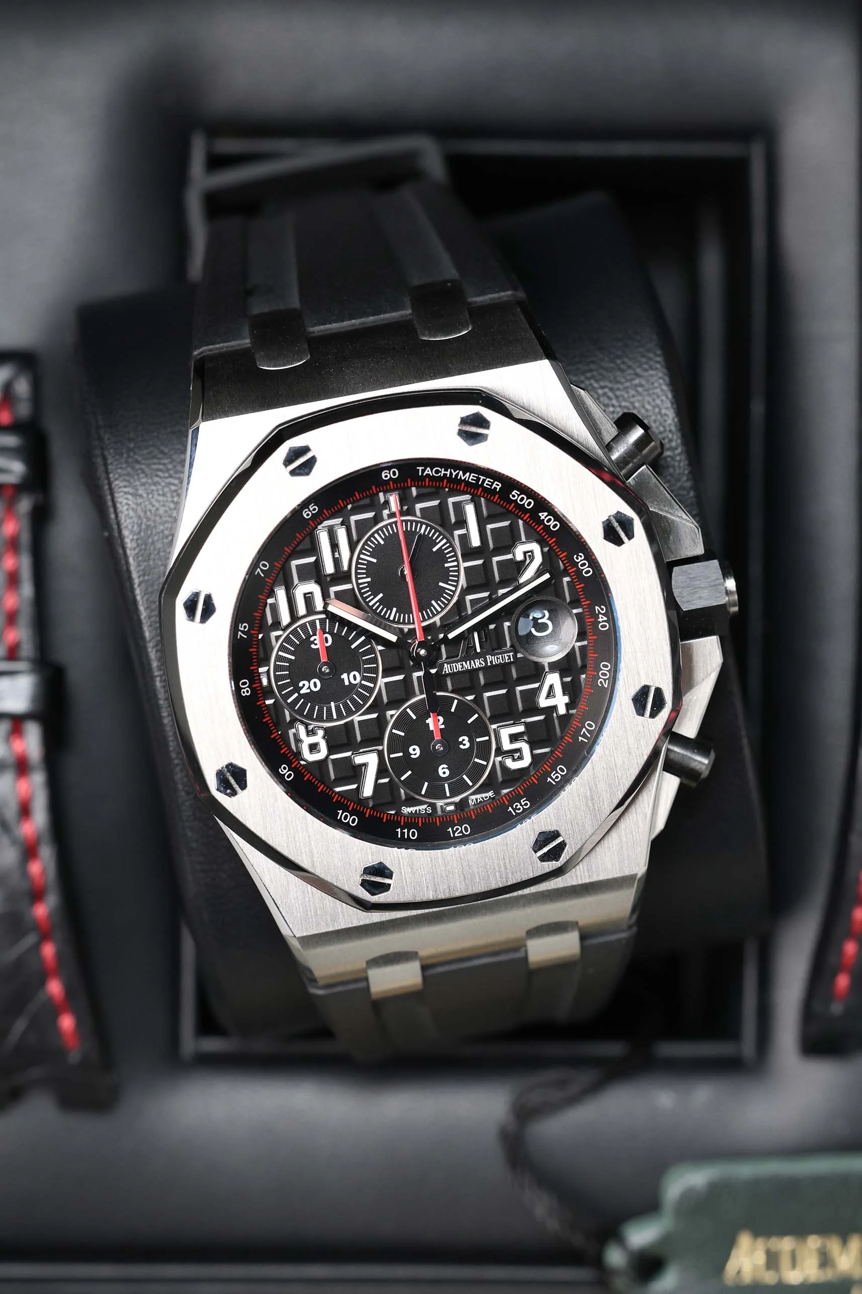 Audemars Piguet Royal Oak Offshore Chronograph Vampire 42mm 2017 [Preowned] - Image 8