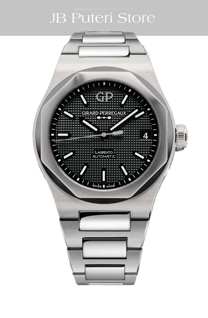 Girard Perregaux Laureato Black 42mm 81010-11-634-11A 2022 [NOS]