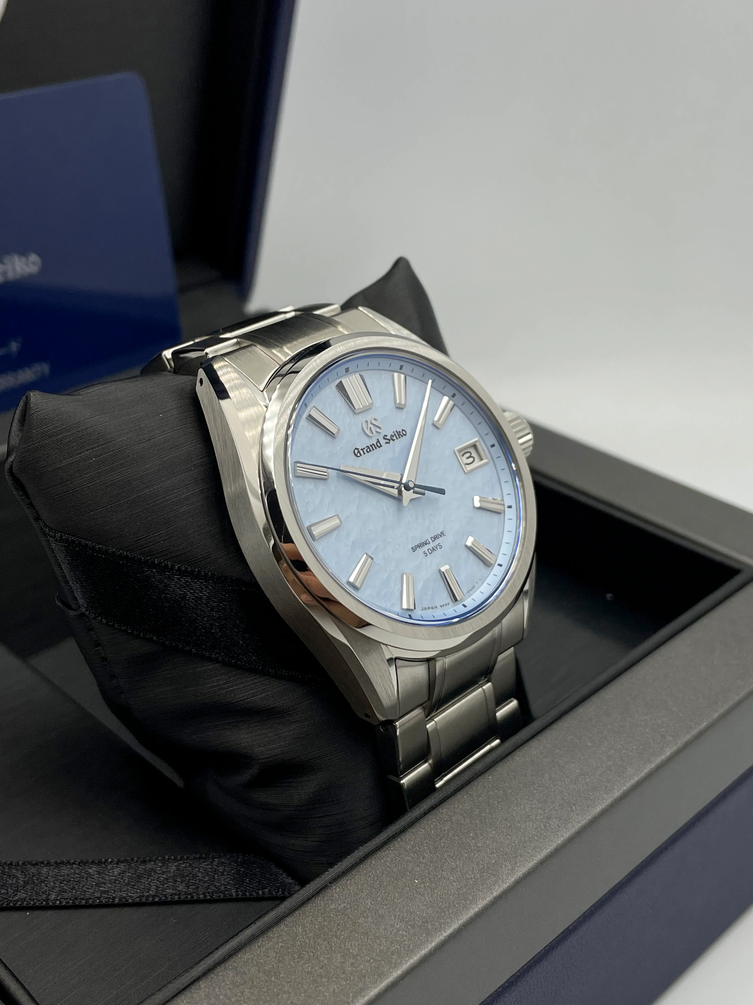 Grand Seiko Evolution 9 x AJHH Yukishiro LE SLGA017 2023 [Preowned] - Image 5