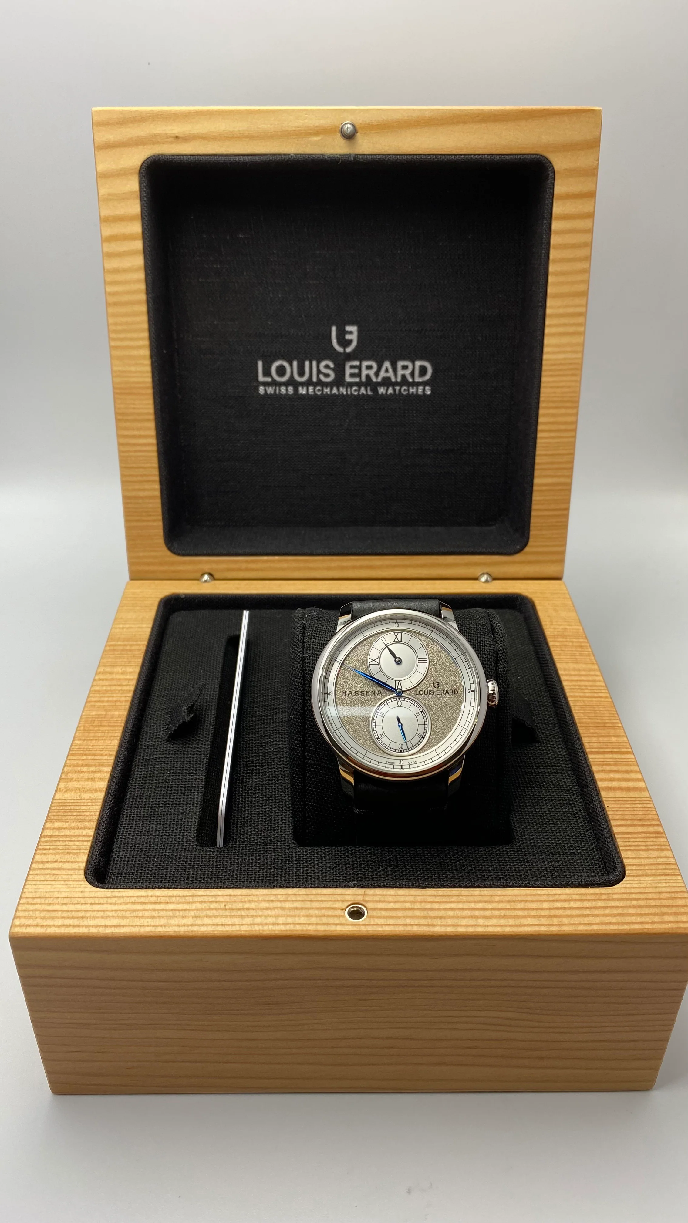 Louis Erard Le Régulateur x Massena LAB Silver 42mm - Image 16