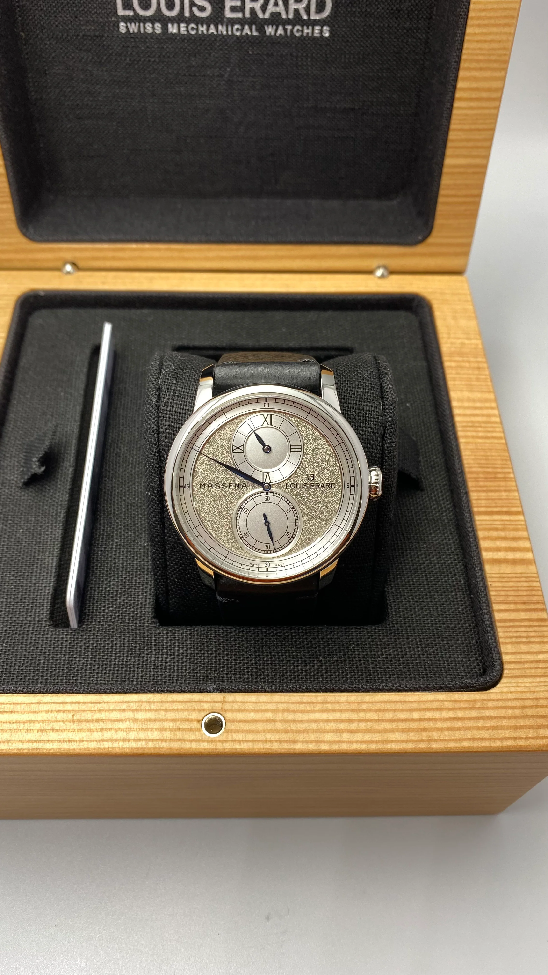 Louis Erard Le Régulateur x Massena LAB Silver 42mm - Image 9