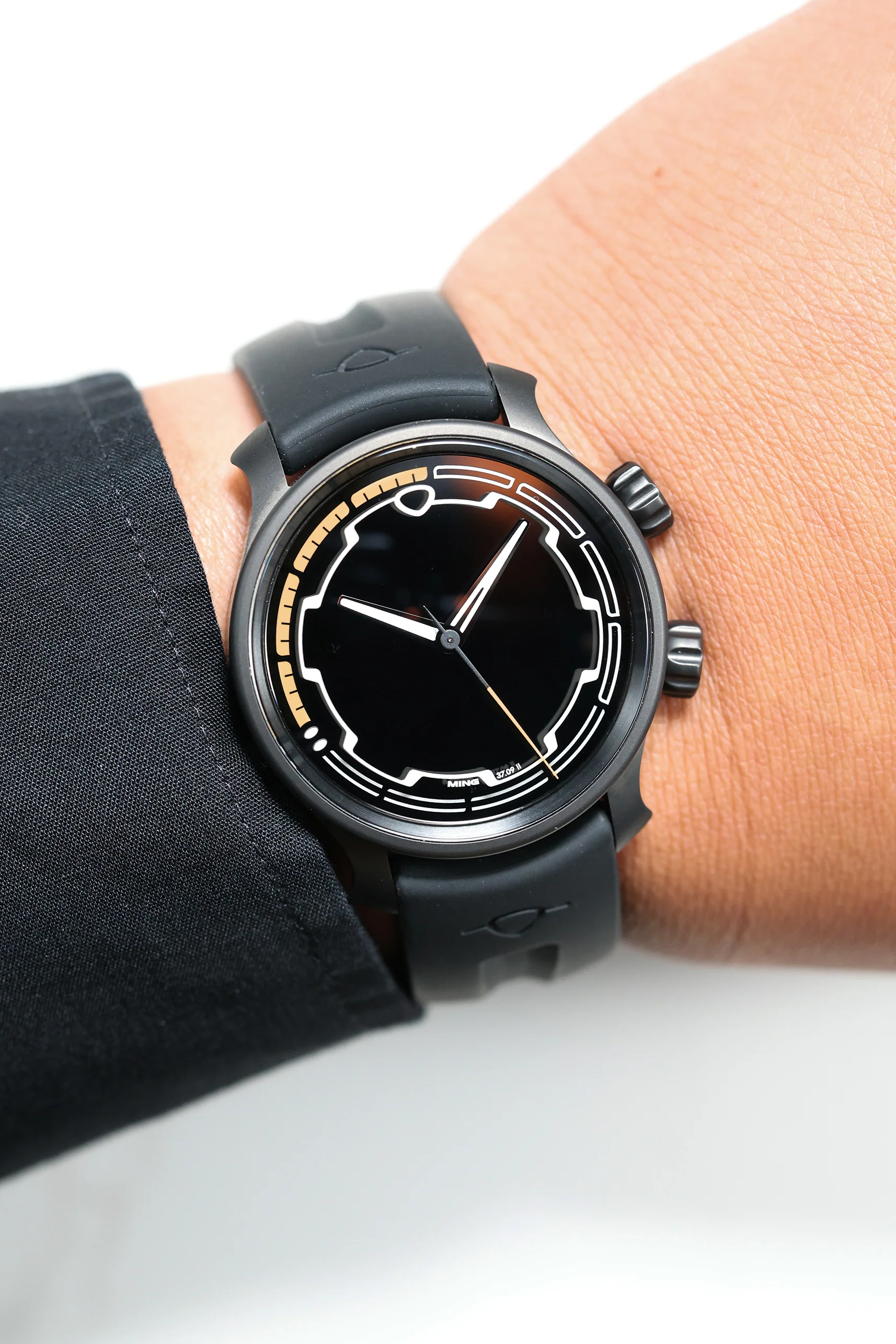 Ming 37.09 Uni - 38mm 2025 [Preowned] - Image 7