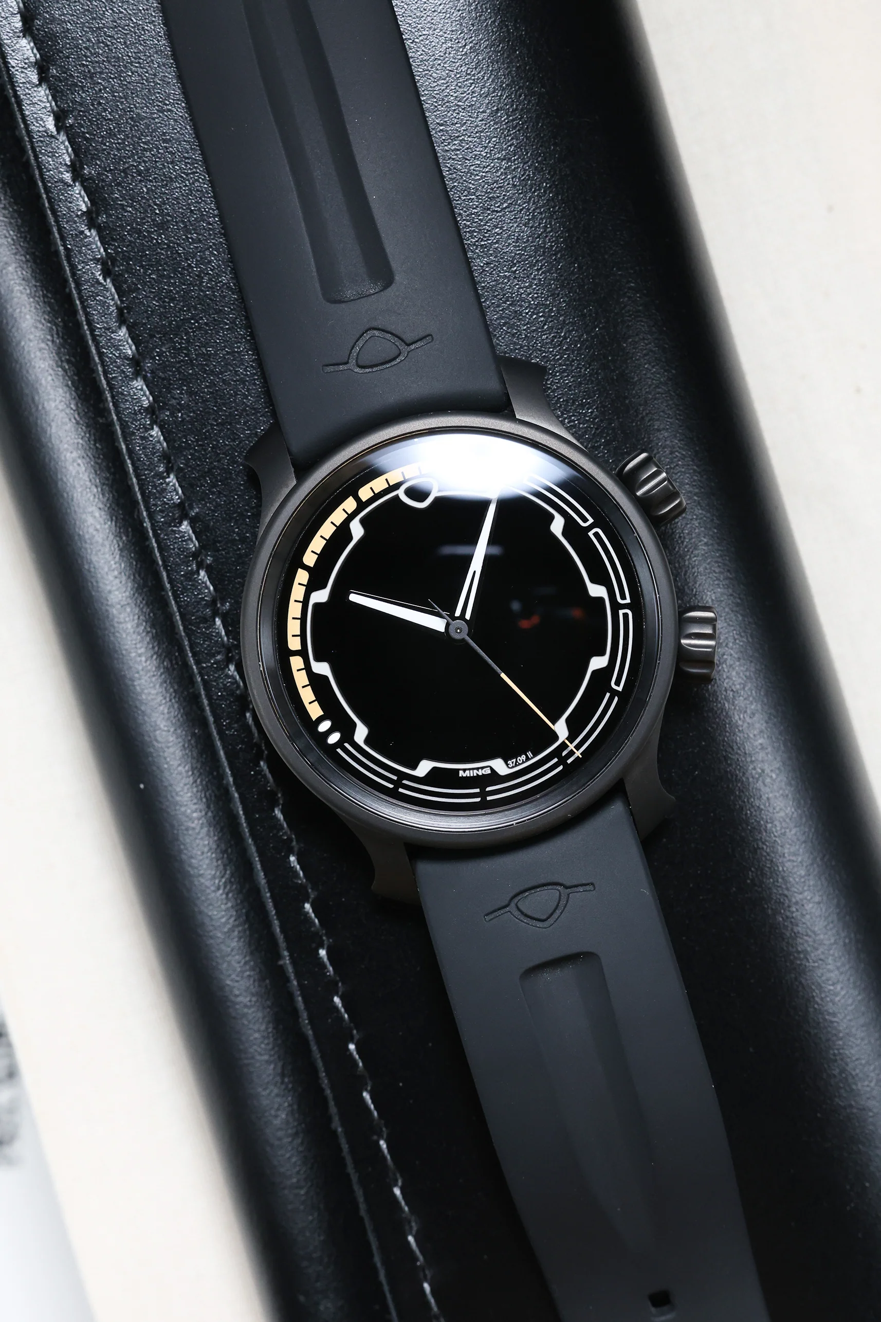 Ming 37.09 Uni - 38mm 2025 [Preowned] - Image 8