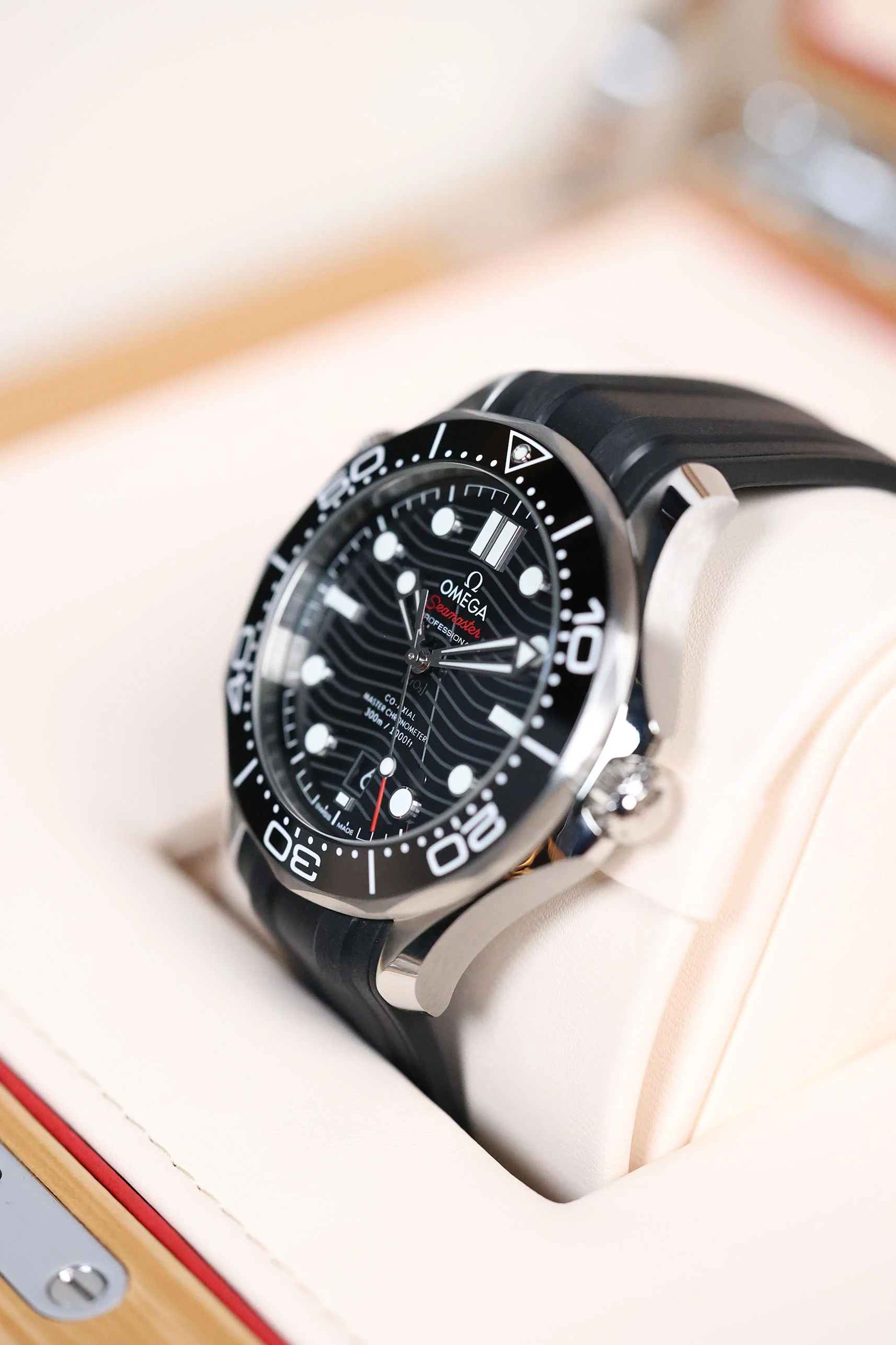 Omega Diver 300m Co-Axial Master Chronometer 42mm - Image 10