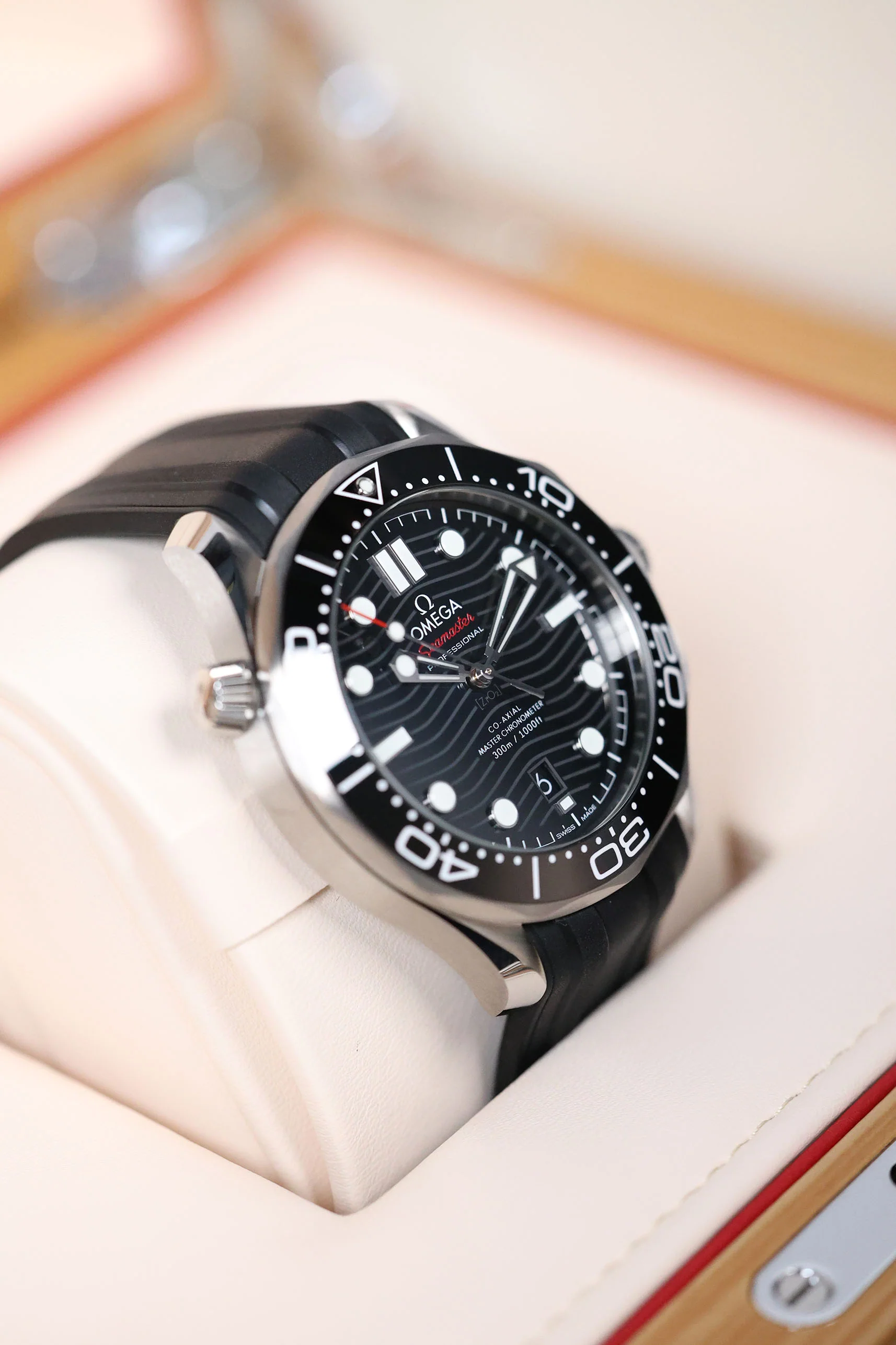Omega Diver 300m Co-Axial Master Chronometer 42mm - Image 13