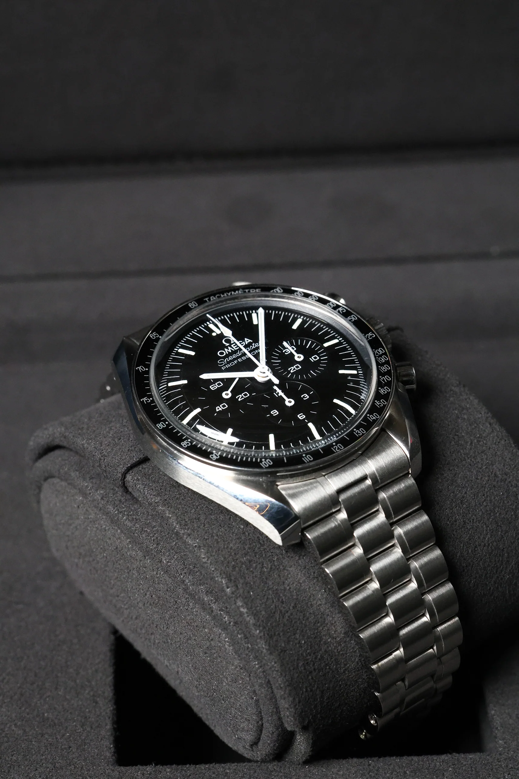 Omega Speedmaster Moonwatch Professional 3861 Hesalite 310.30.42.50.01.001 2024 [Preowned] - Image 11