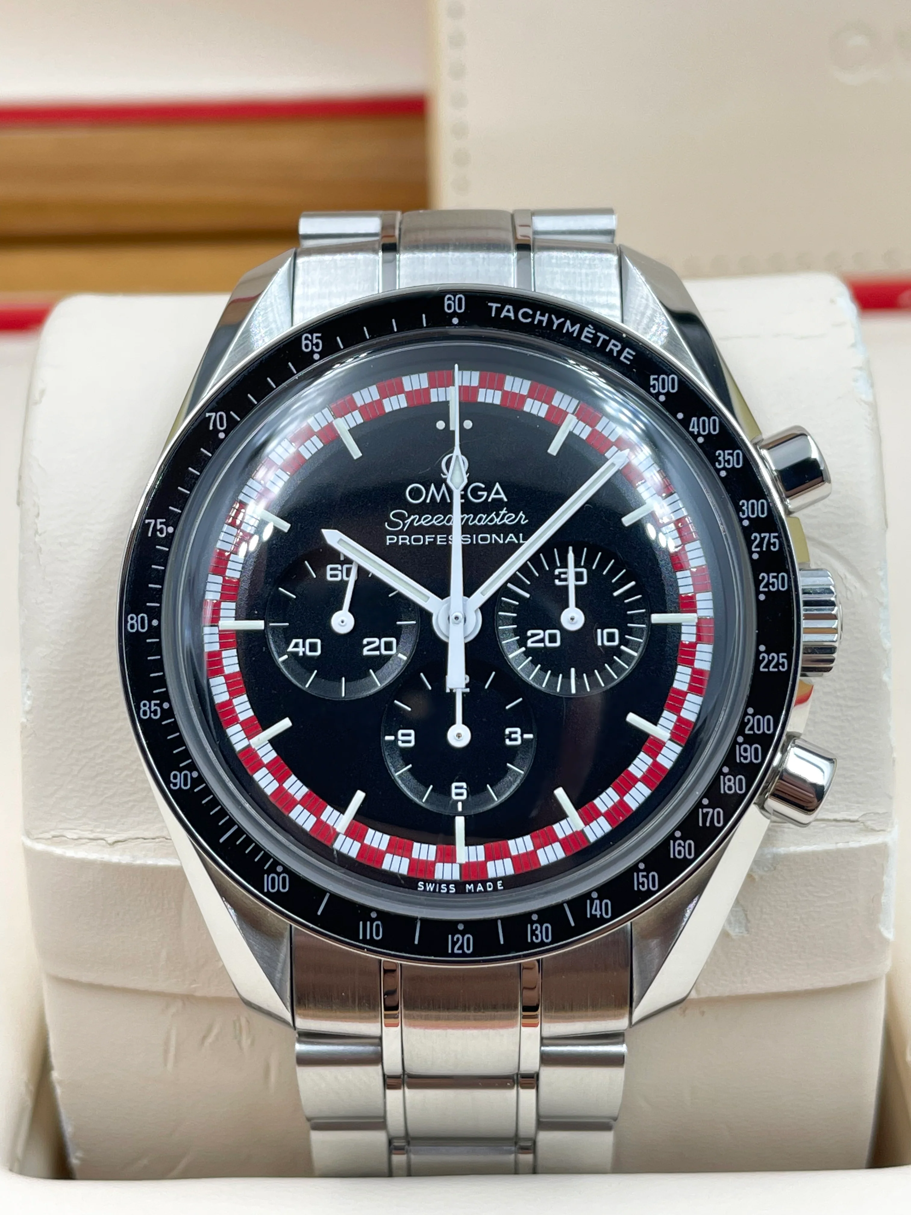 Omega Speedmaster Moonwatch Tintin 311.30.42.30.01.004 2017 [Preowned] - Image 4