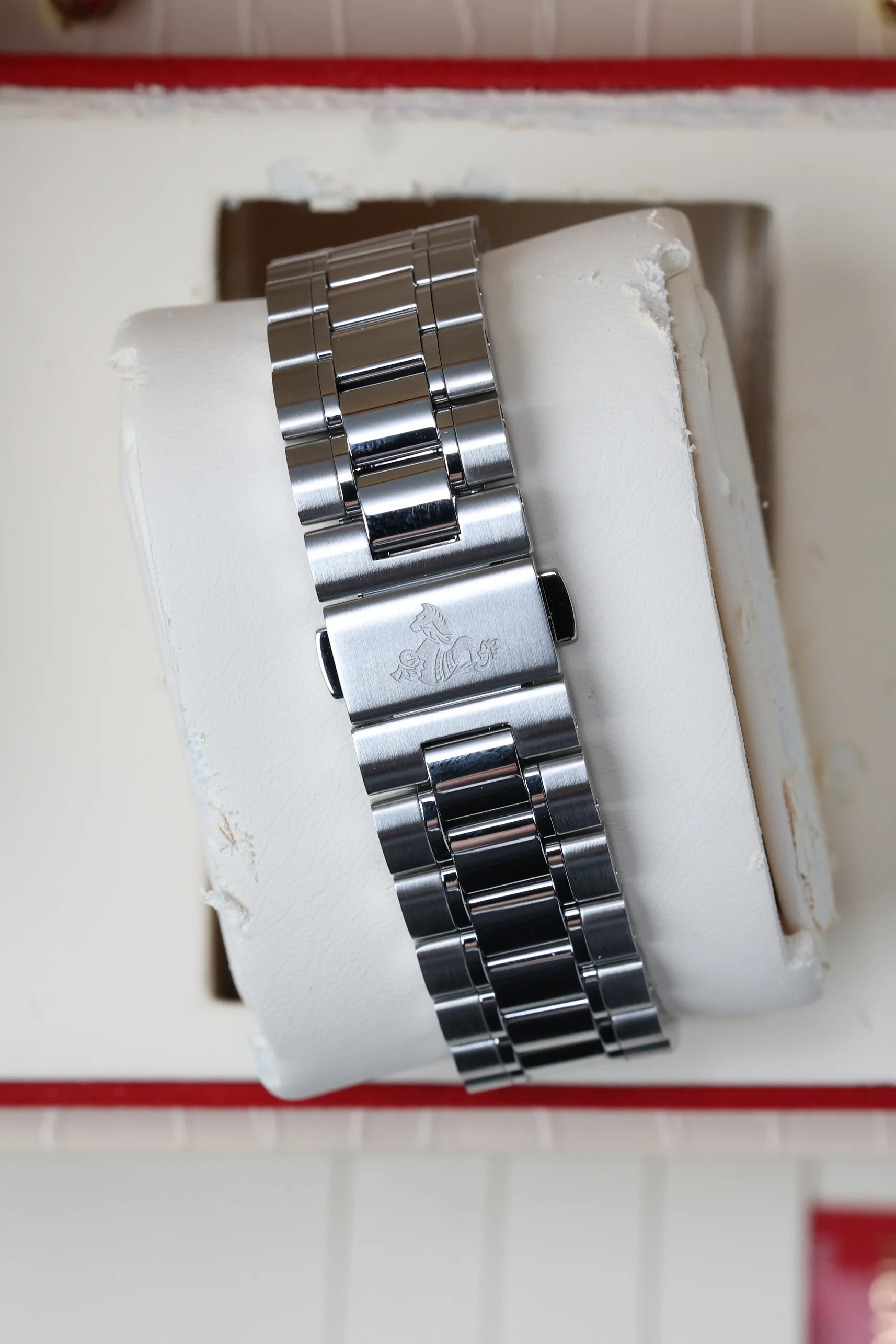 Omega Speedmaster Opaline Silver 38mm 324.30.38.50.02.001 2022 [Preowned] - Image 17