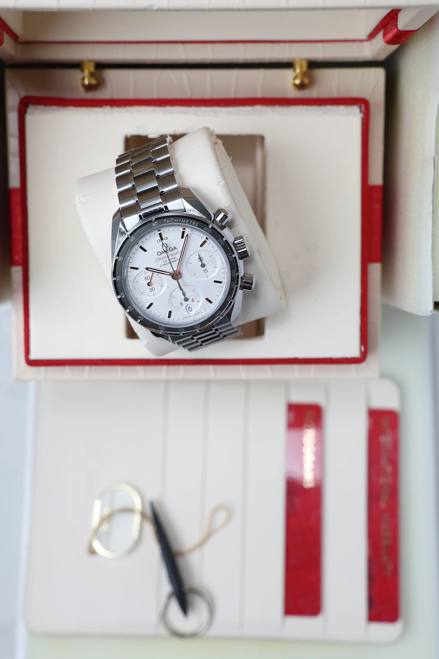 Omega Speedmaster Opaline Silver 38mm 324.30.38.50.02.001 2022 [Preowned] - Image 18