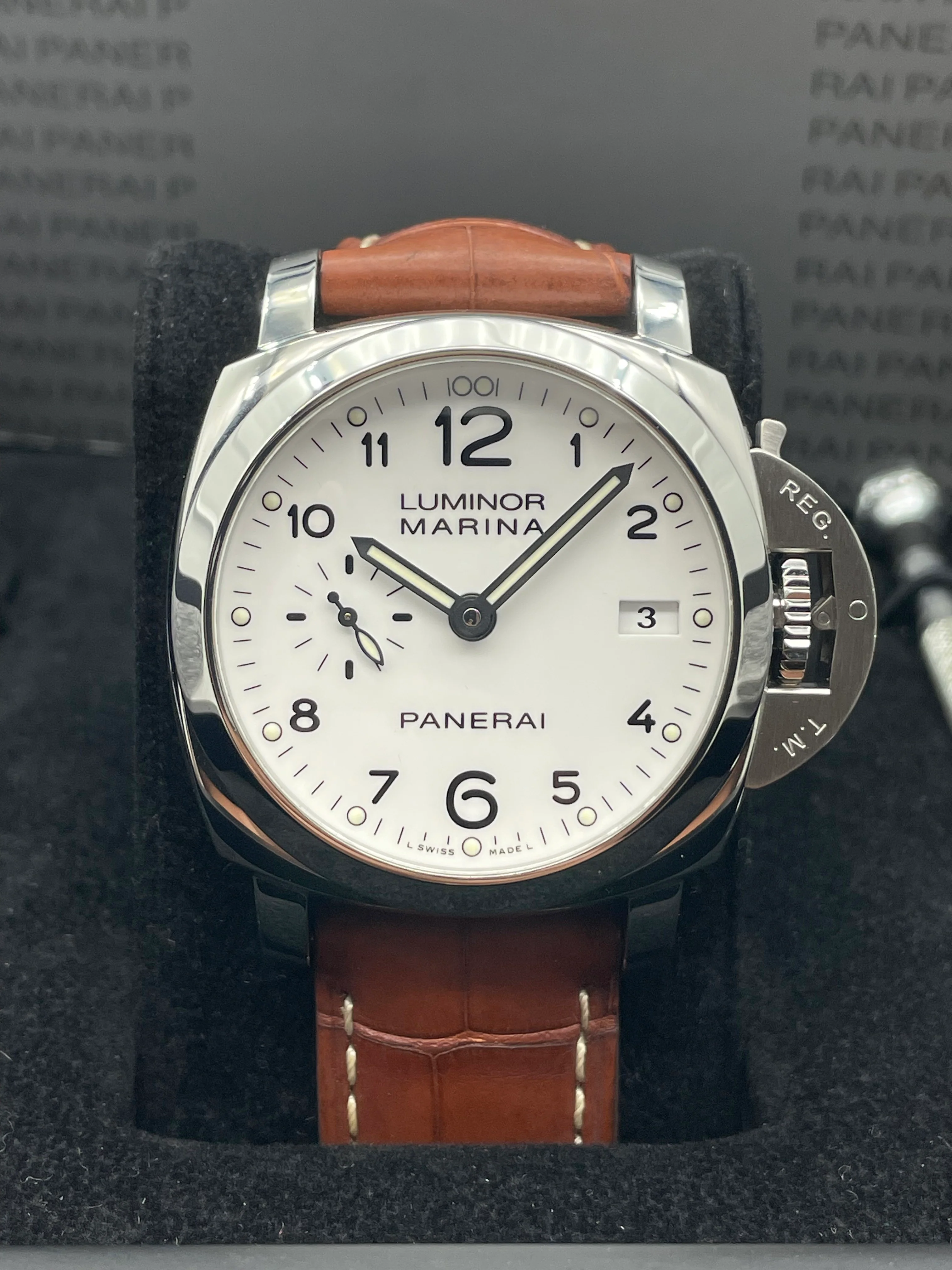 Panerai Luminor 1950 42mm 3 Days Auto PAM00523 2014 [Preowned] - Image 4