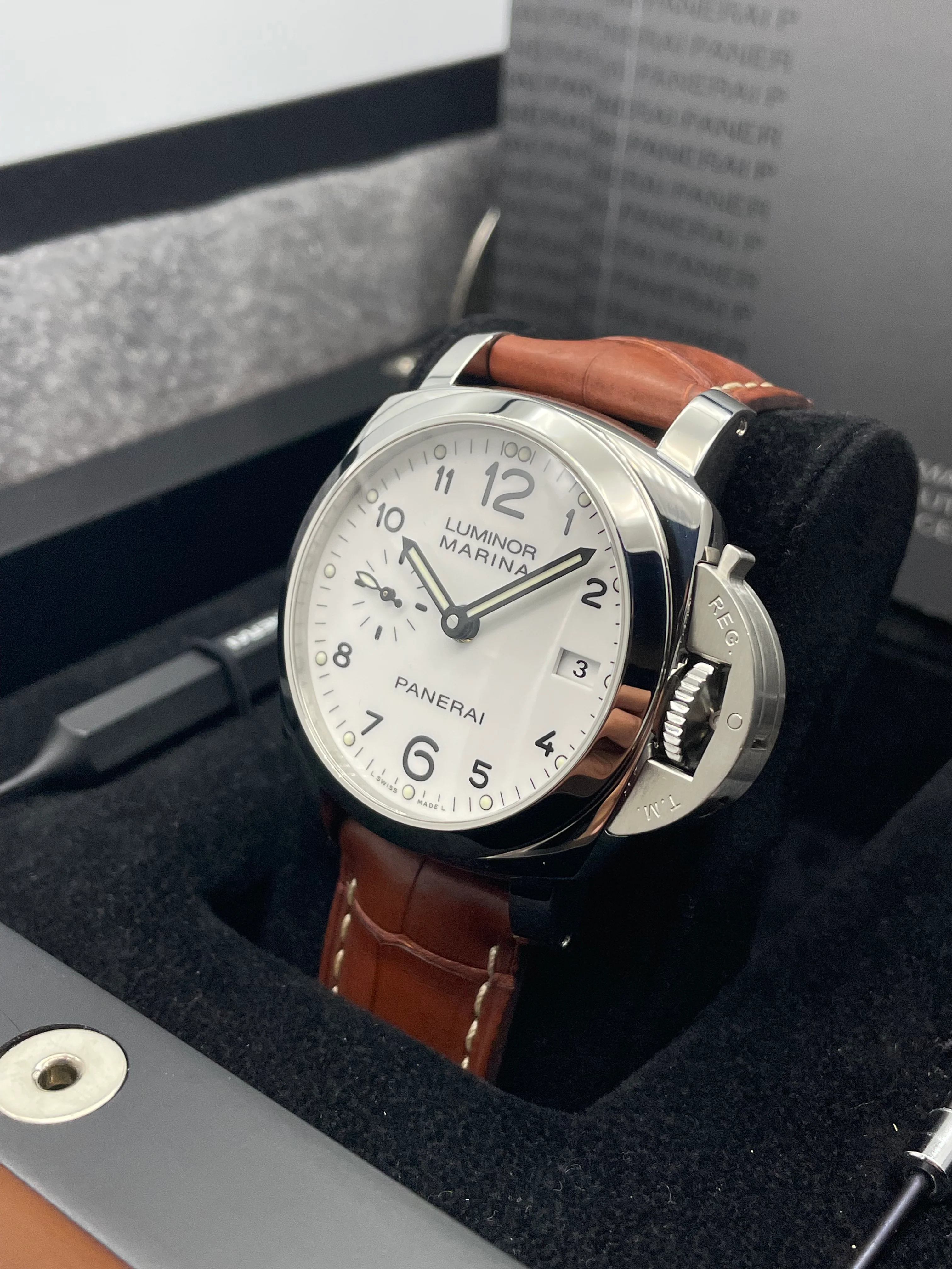 Panerai Luminor 1950 42mm 3 Days Auto PAM00523 2014 [Preowned] - Image 6