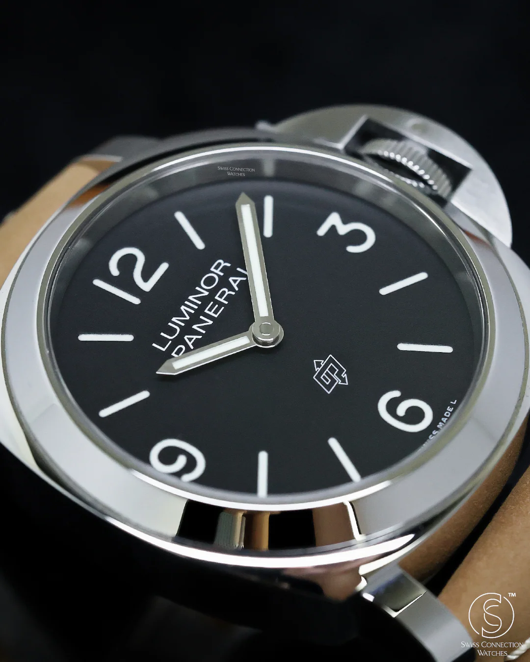 Panerai Luminor Base Logo 3 Days 44mm PAM01086 2025 [Preowned] - Image 3