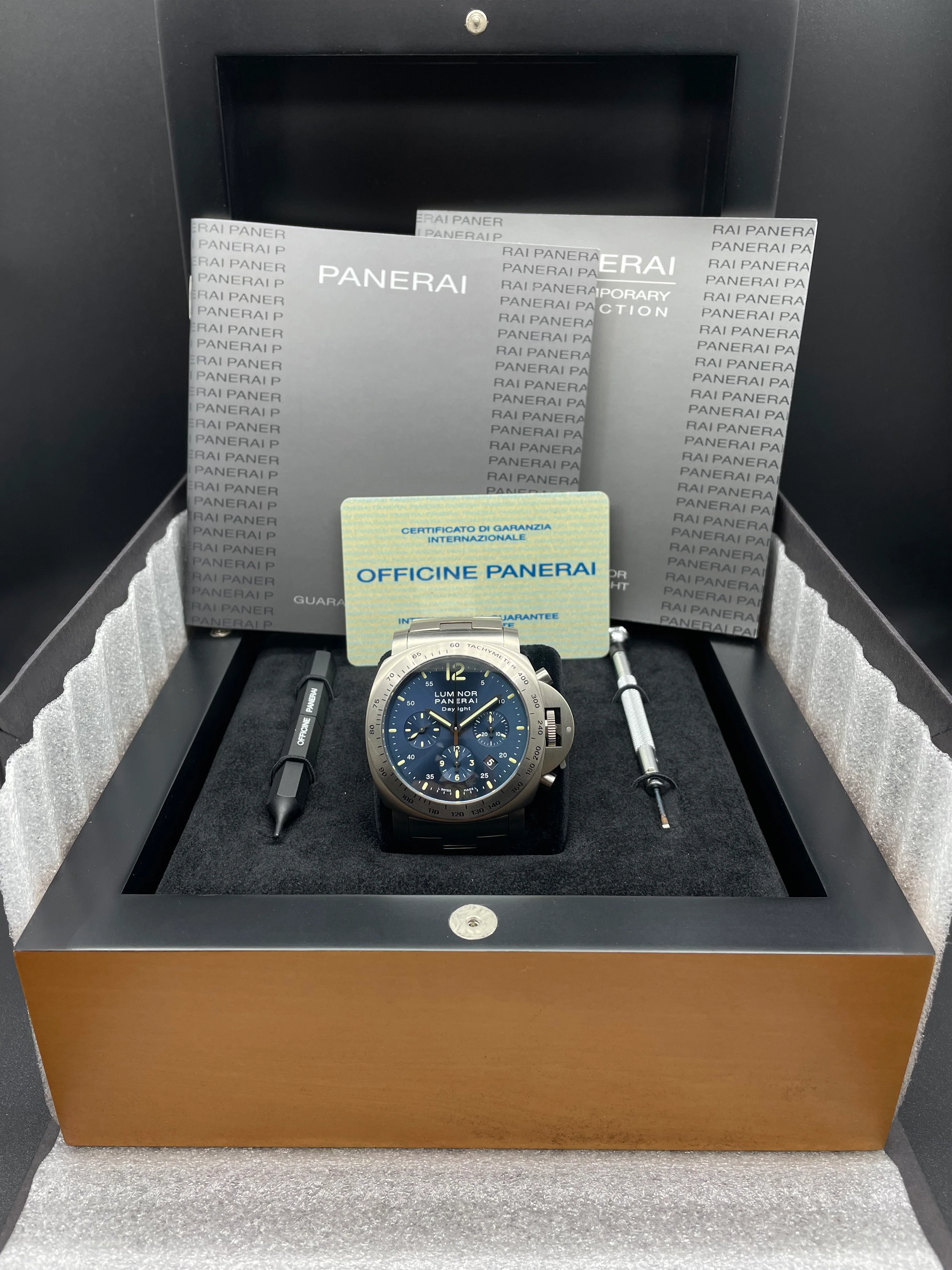 Panerai Luminor Daylight Titanium LE 44mm PAM00327 2010 [Preowned] - Image 17