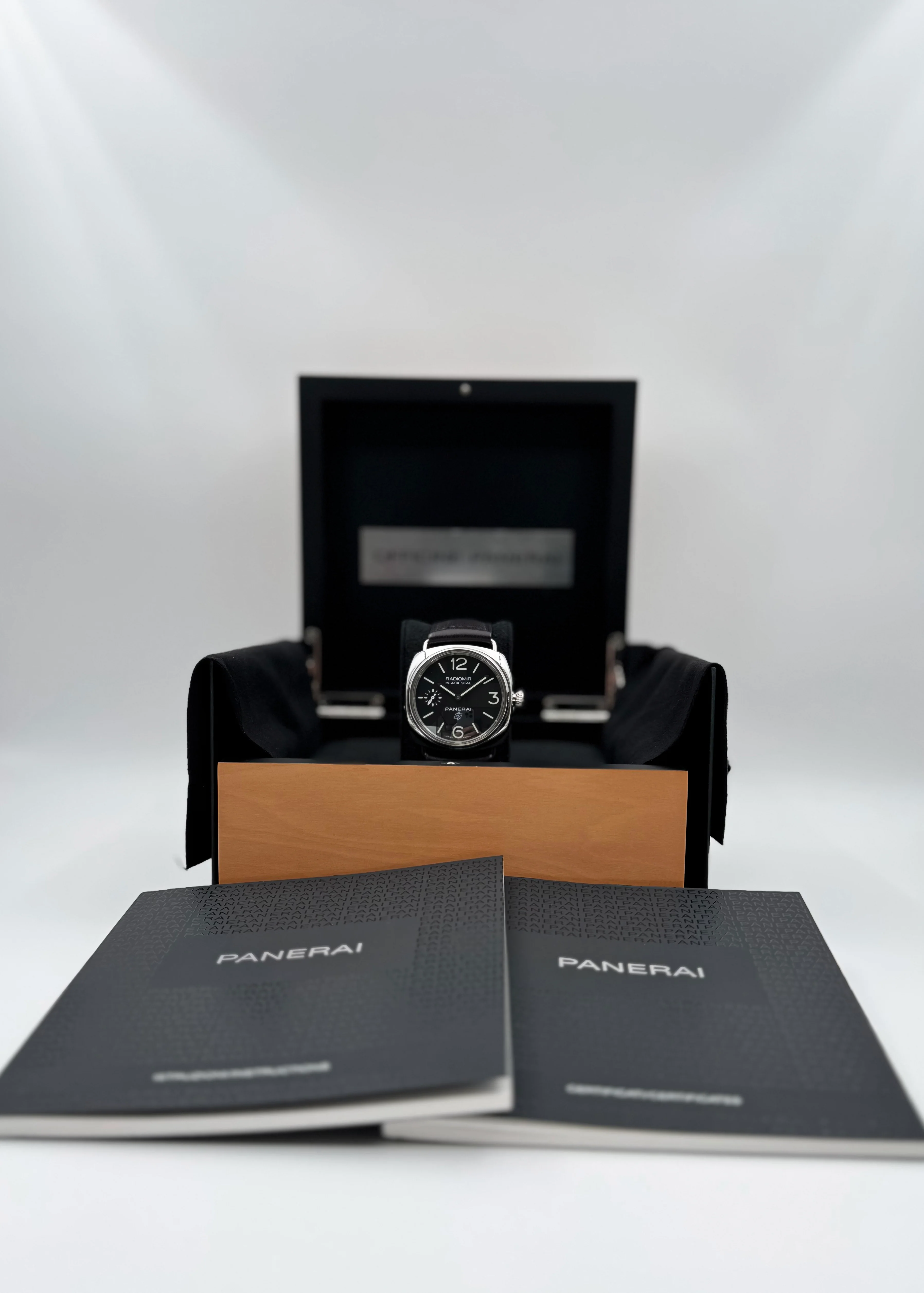 Panerai Radiomir Black Seal Logo 45mm PAM00754 2019 [Preowned] - Image 15