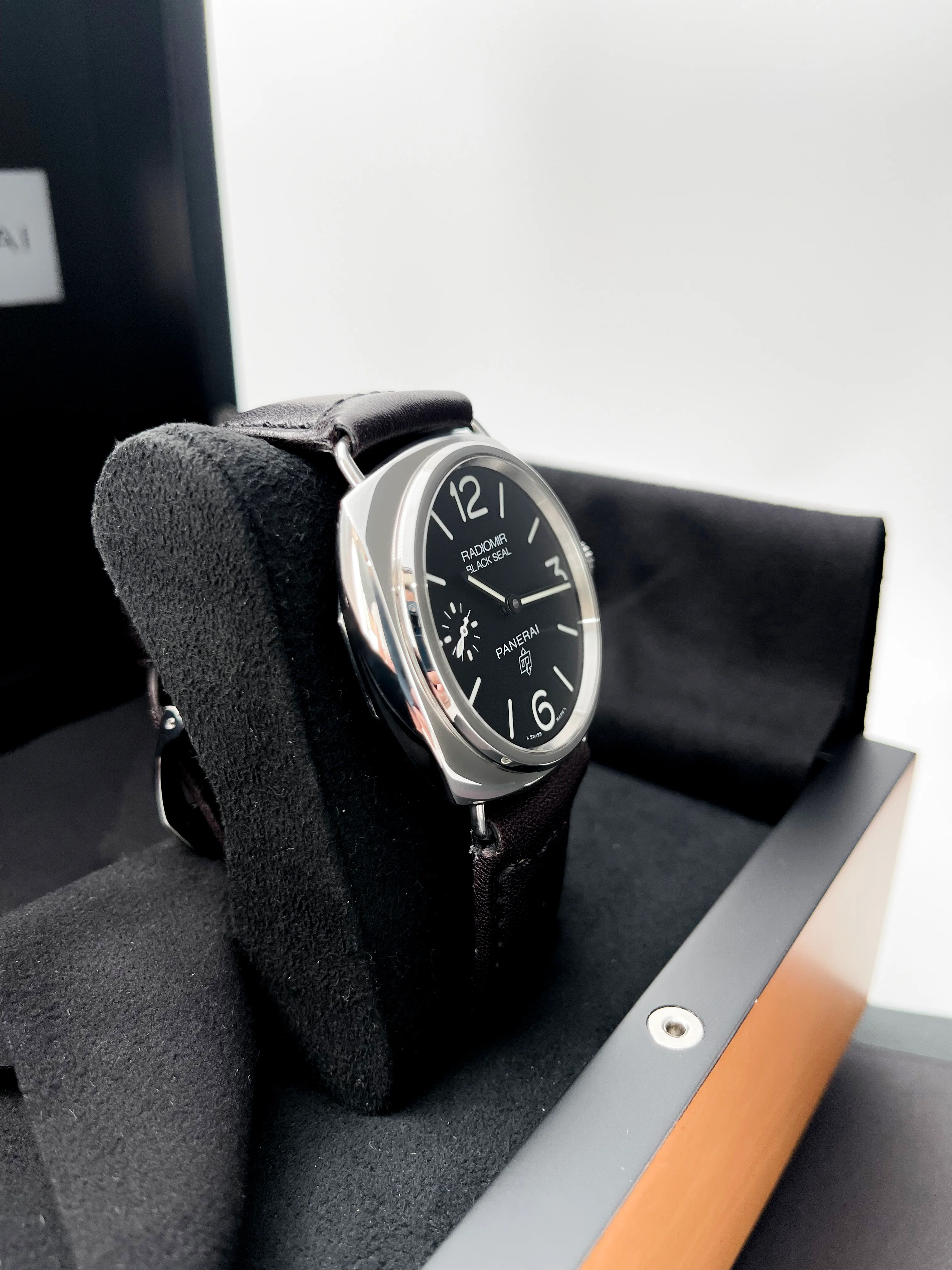 Panerai Radiomir Black Seal Logo 45mm PAM00754 2019 [Preowned] - Image 5