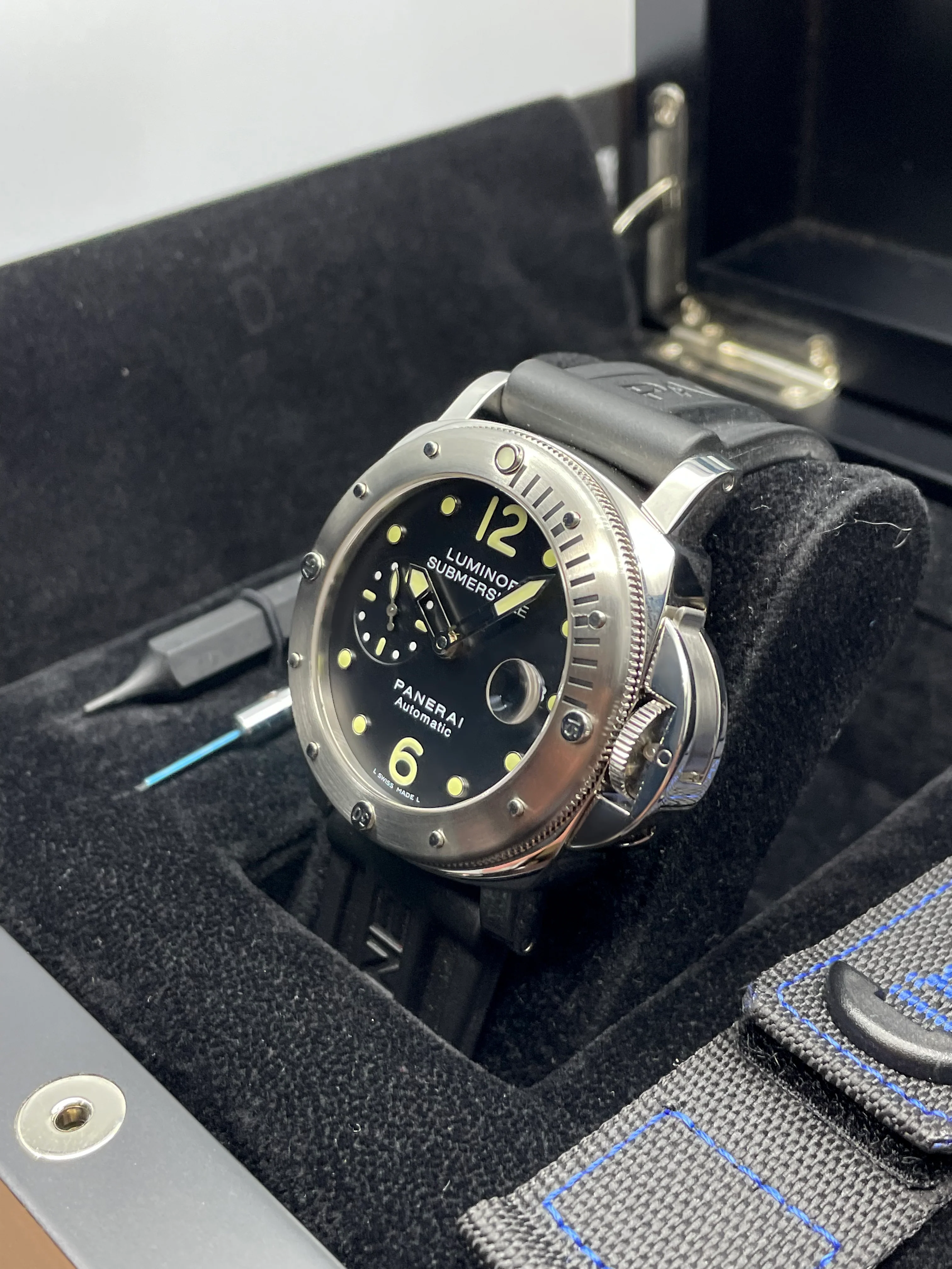 Panerai Submersible Automatic 44mm PAM00024 2015 [Preowned] - Image 5
