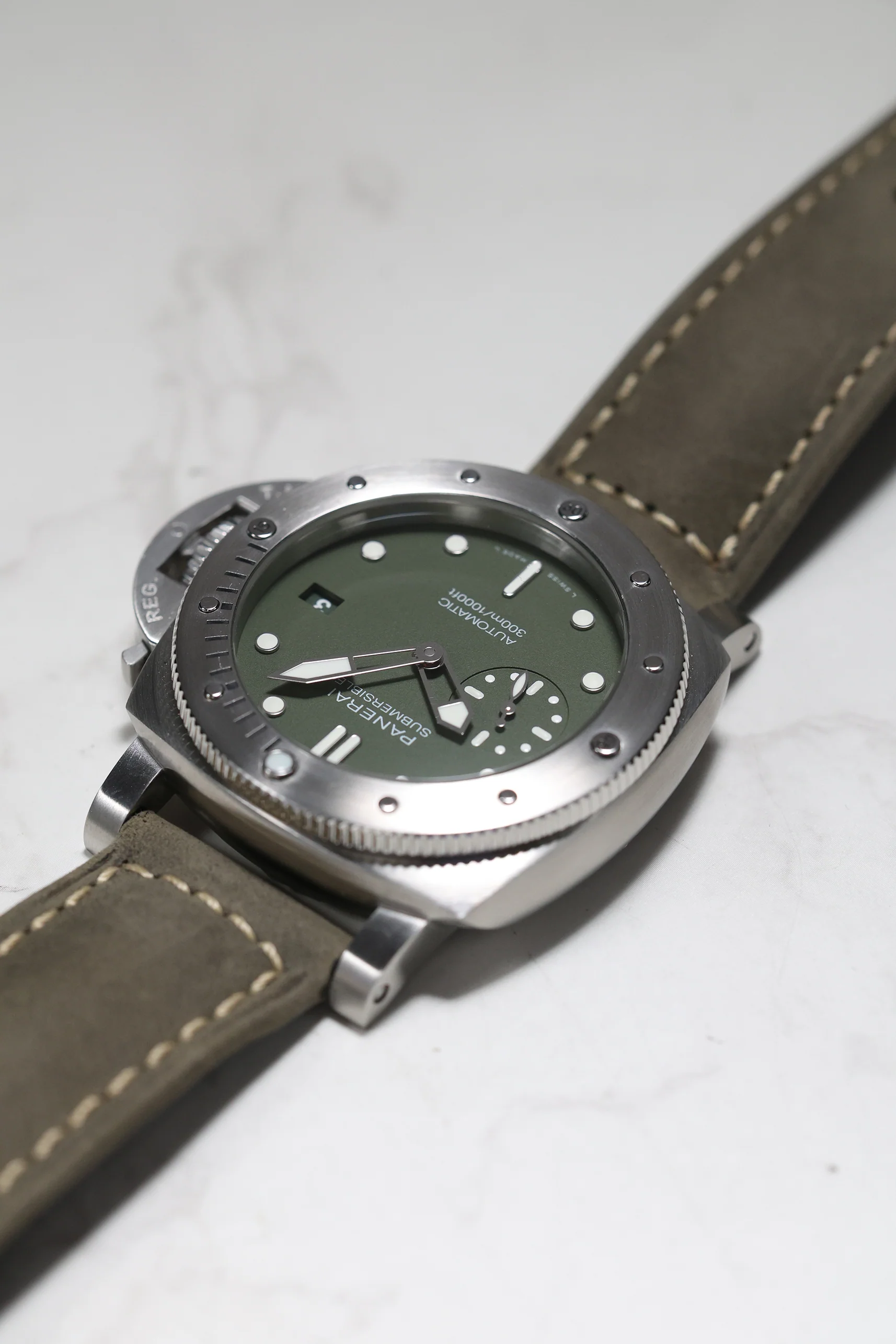 Panerai Submersible Verde Militare LE 42mm PAM01055 2020 [Preowned] - Image 12
