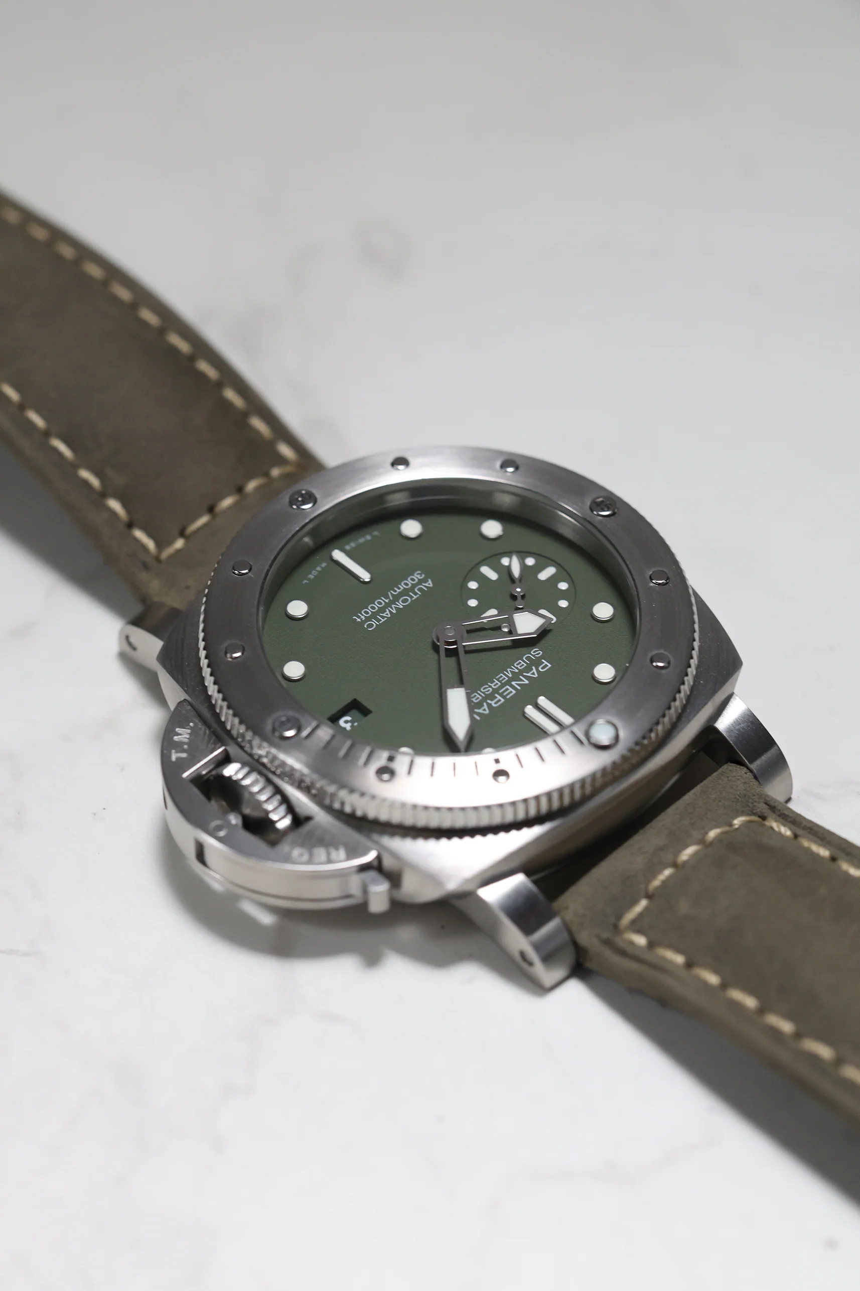 Panerai Submersible Verde Militare LE 42mm PAM01055 2020 [Preowned] - Image 13