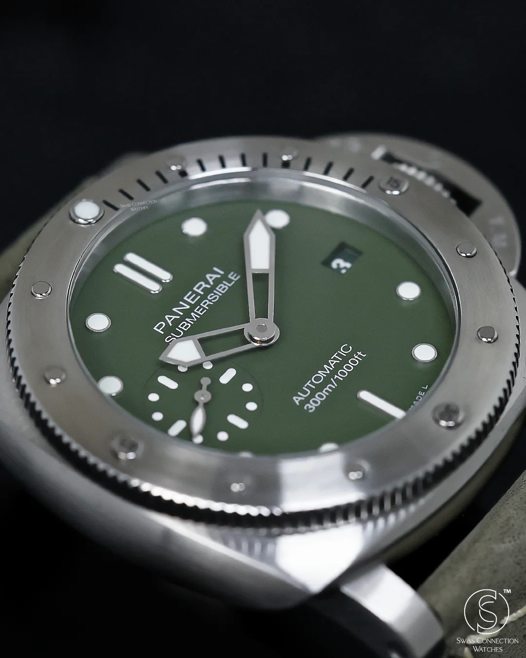 Panerai Submersible Verde Militare LE 42mm PAM01055 2020 [Preowned] - Image 3