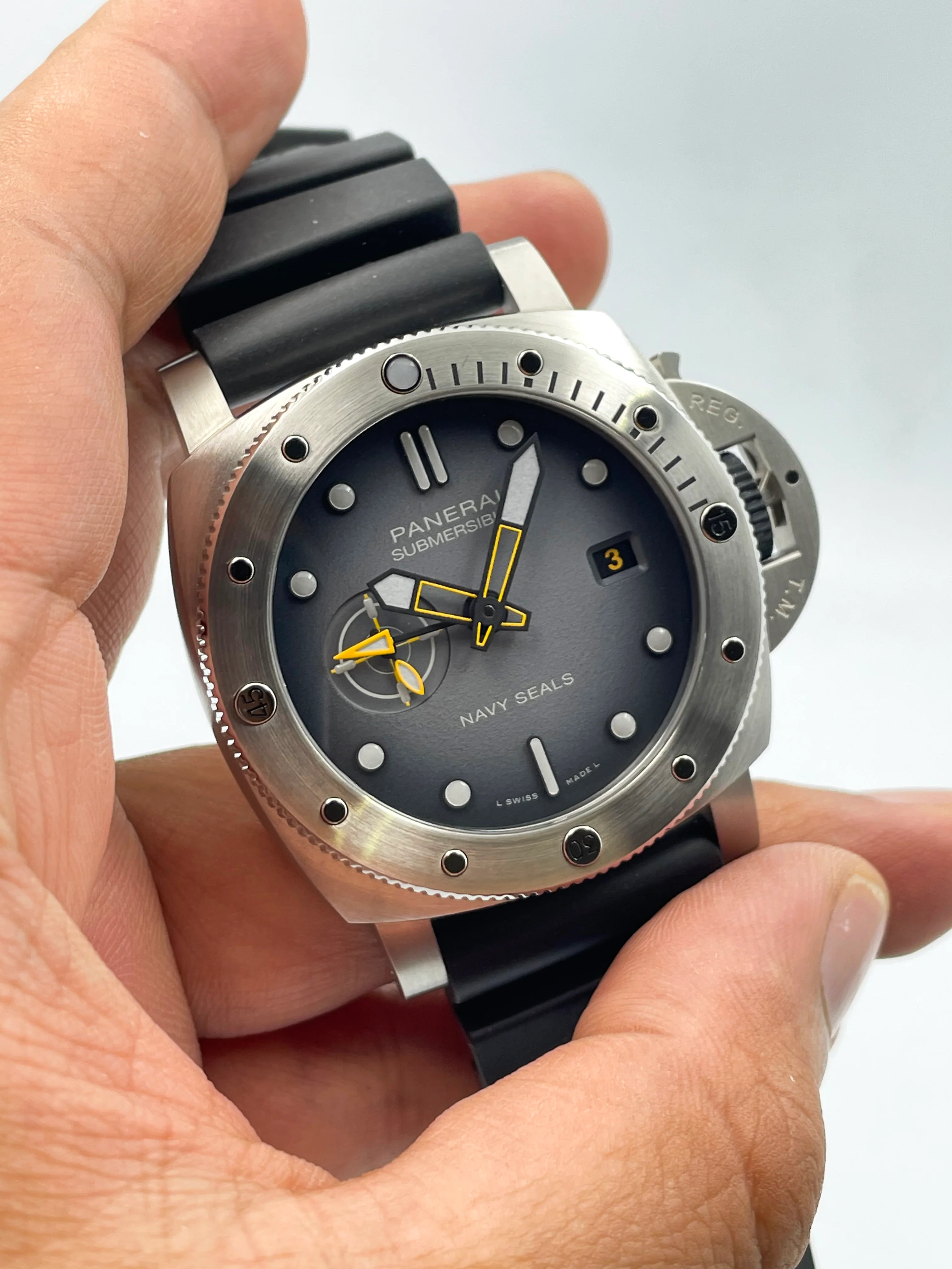 Panerai Submersible GMT Navy SEALs 44mm PAM01323 2023 [Preowned] - Image 3