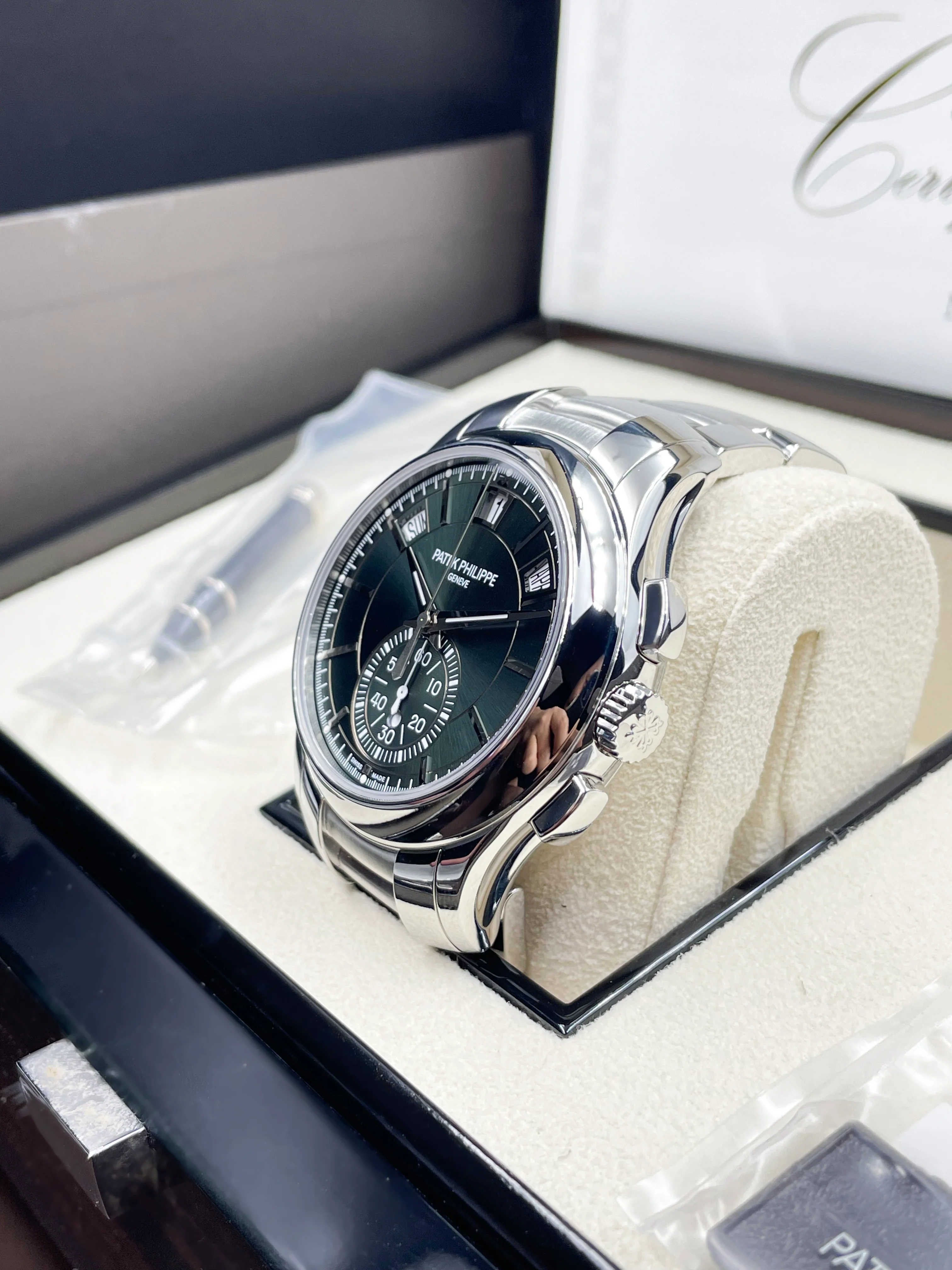 Patek Philippe Annual Calendar Flyback Chronograph 5905/1A-001 2022 [NOS] - Image 6