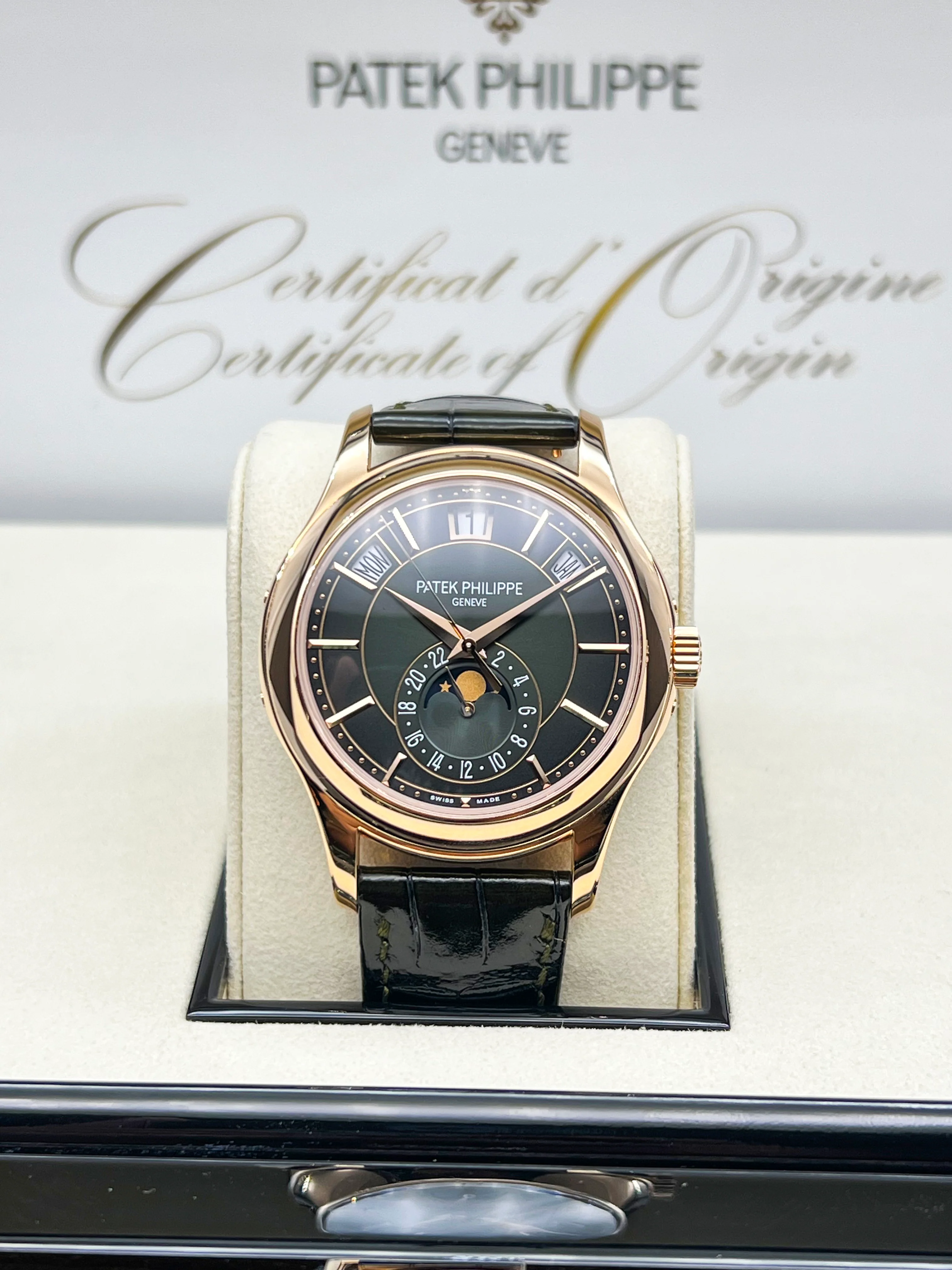 Patek Philippe Annual Calendar Rose Gold 5205R-011 2024 [Preowned] - Image 8
