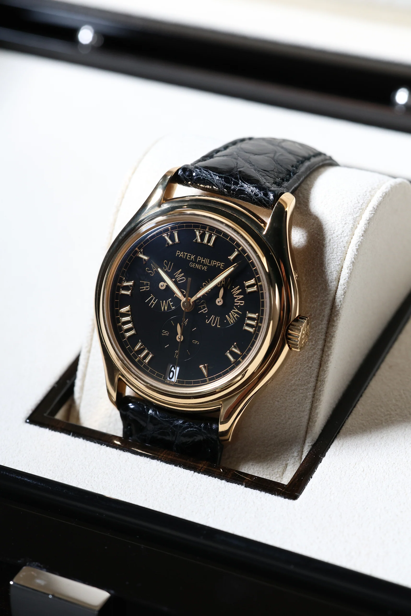 Patek Philippe Annual Calendar 5035J-020 2001 [Preowned] - Image 8