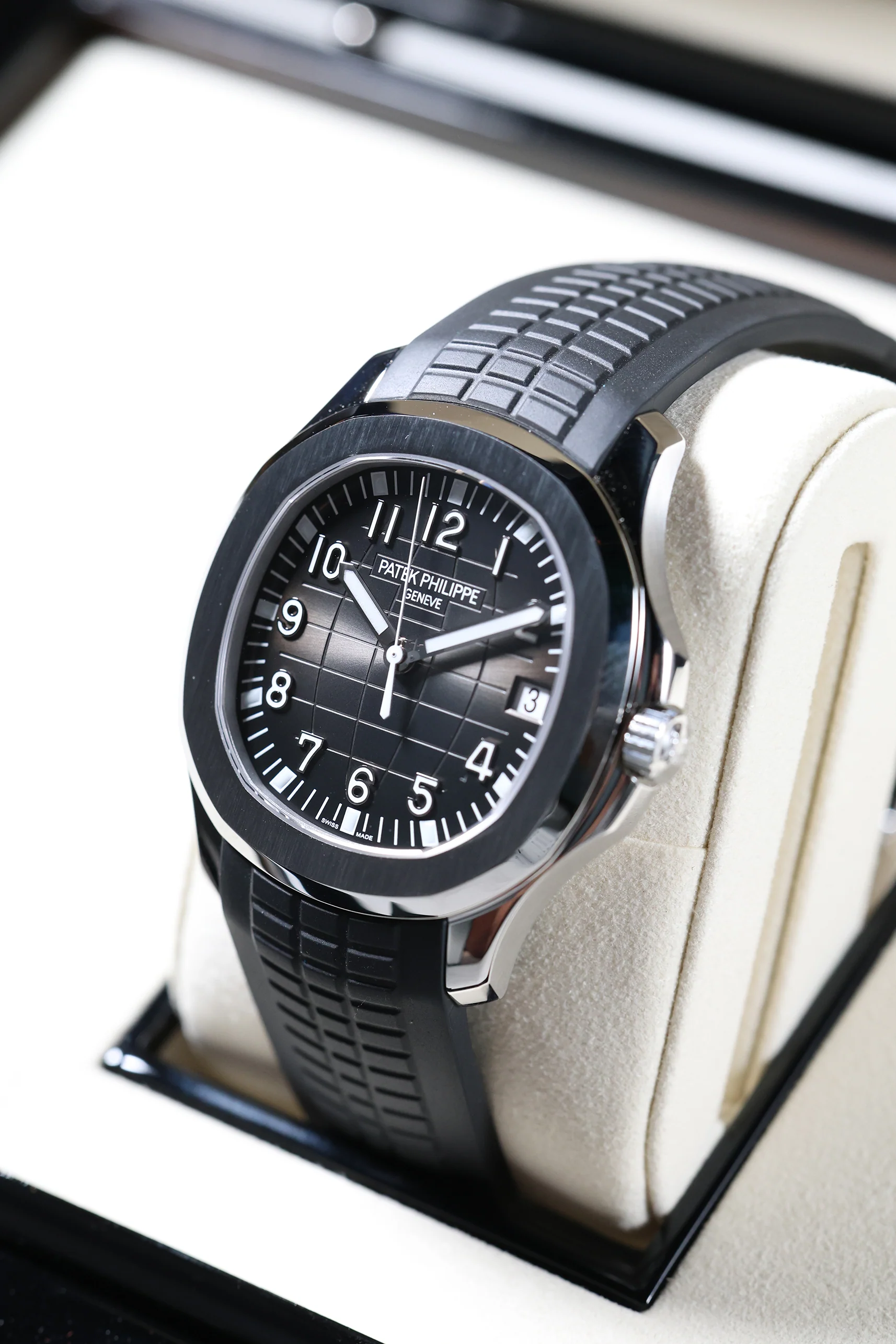 Patek Philippe Aquanaut Date Black 5167A - Image 9