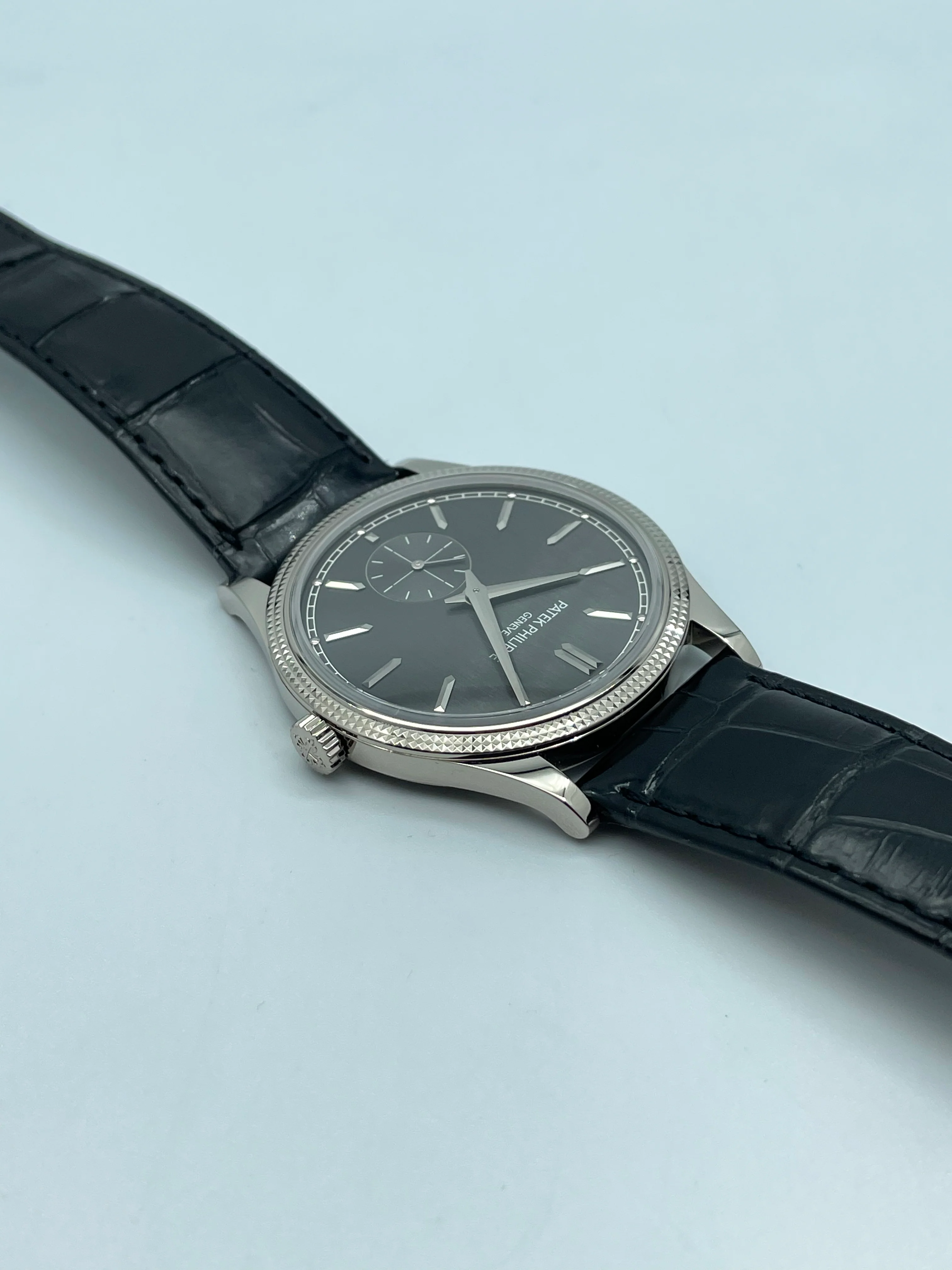 Patek Philippe Calatrava 39mm 6119G-001 2023 [Preowned] - Image 10