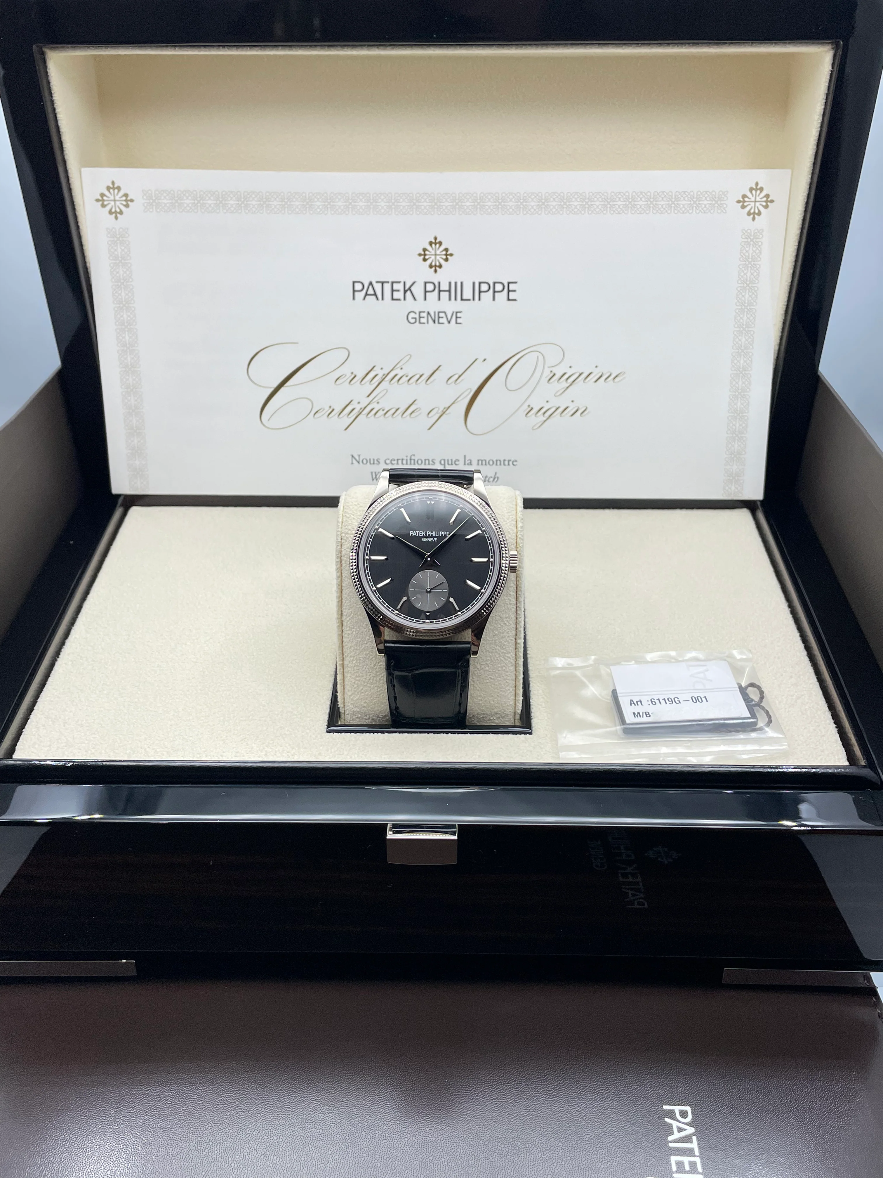 Patek Philippe Calatrava 39mm 6119G-001 2023 [Preowned] - Image 15