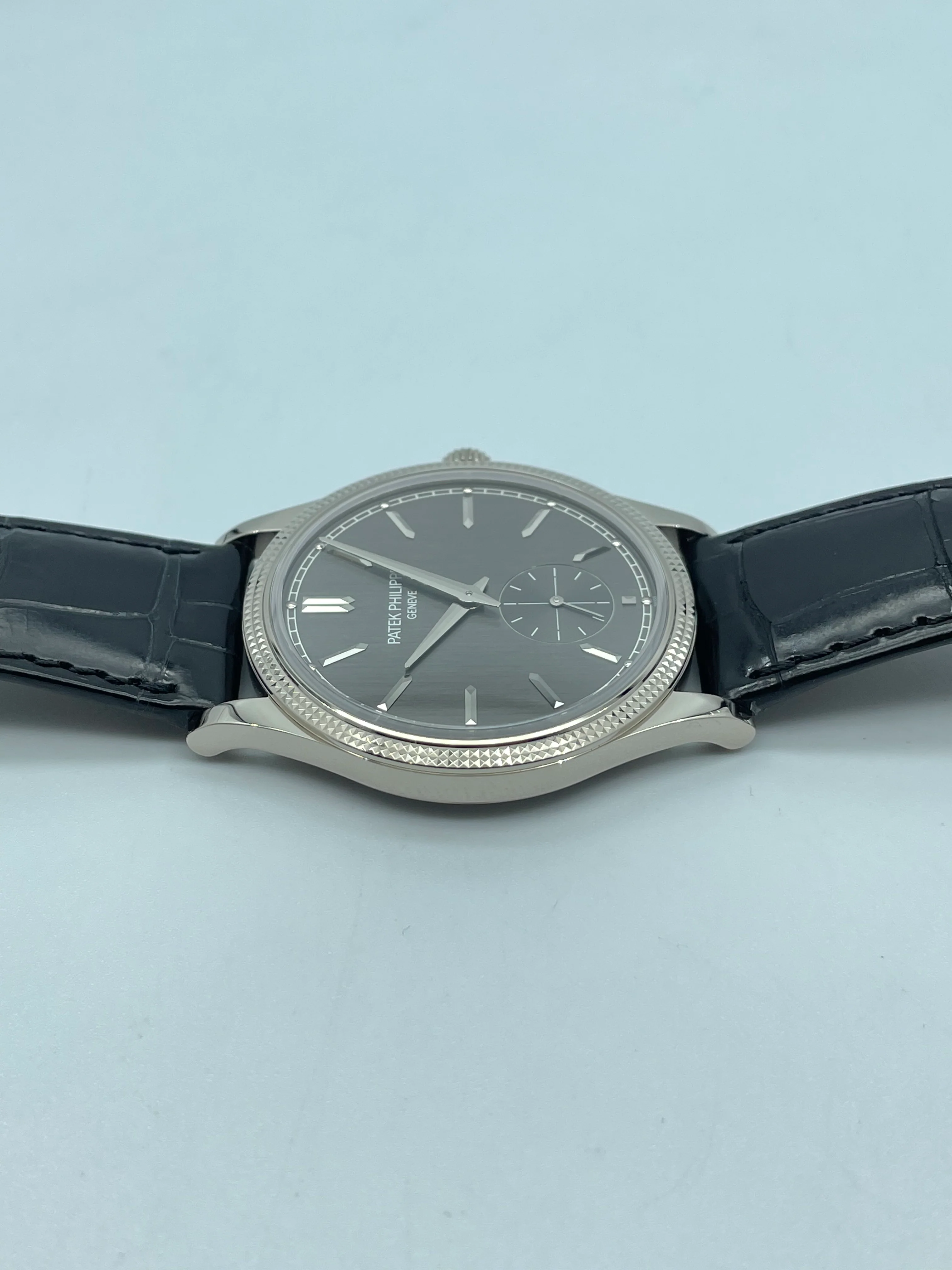 Patek Philippe Calatrava 39mm 6119G-001 2023 [Preowned] - Image 8