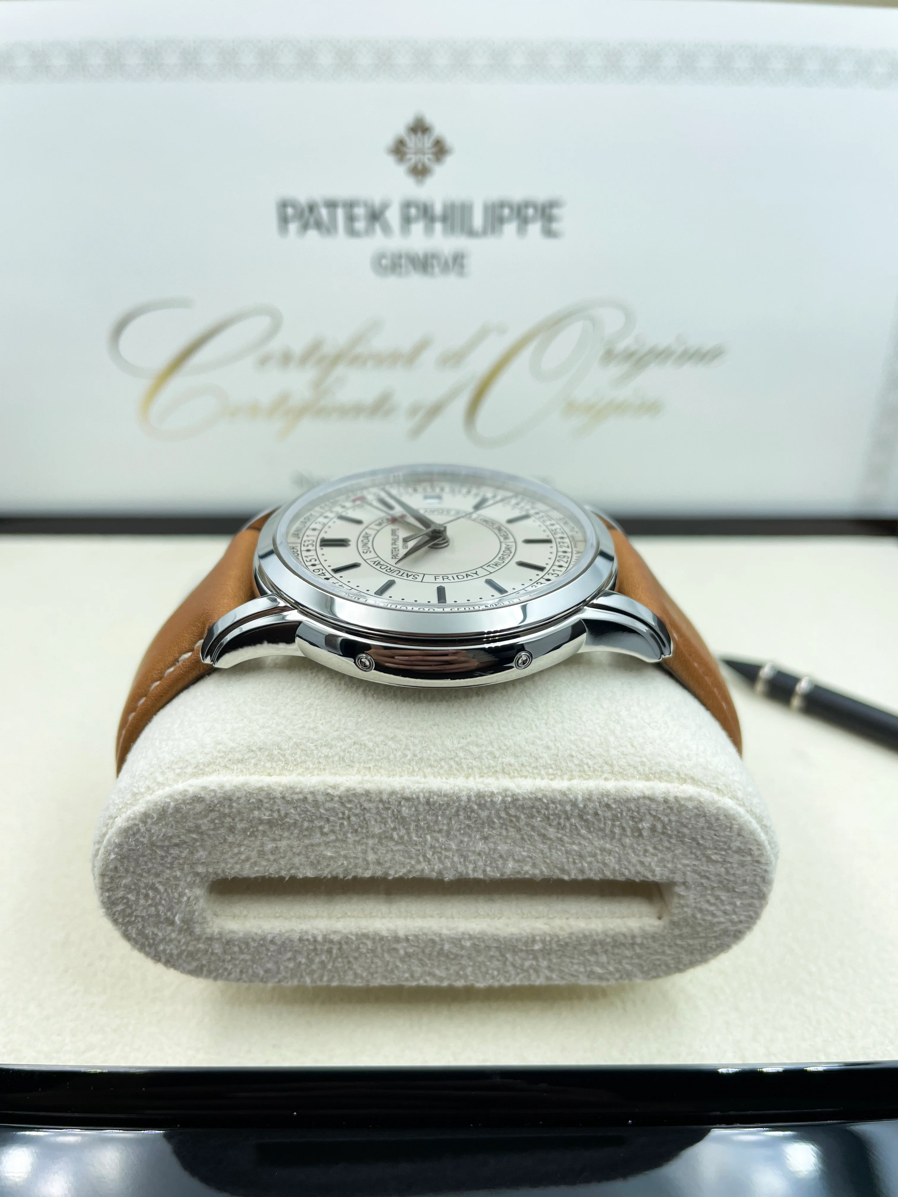 Patek Philippe Complications Calatrava Weekly Calendar 5212A 2021 NOS - Image 11
