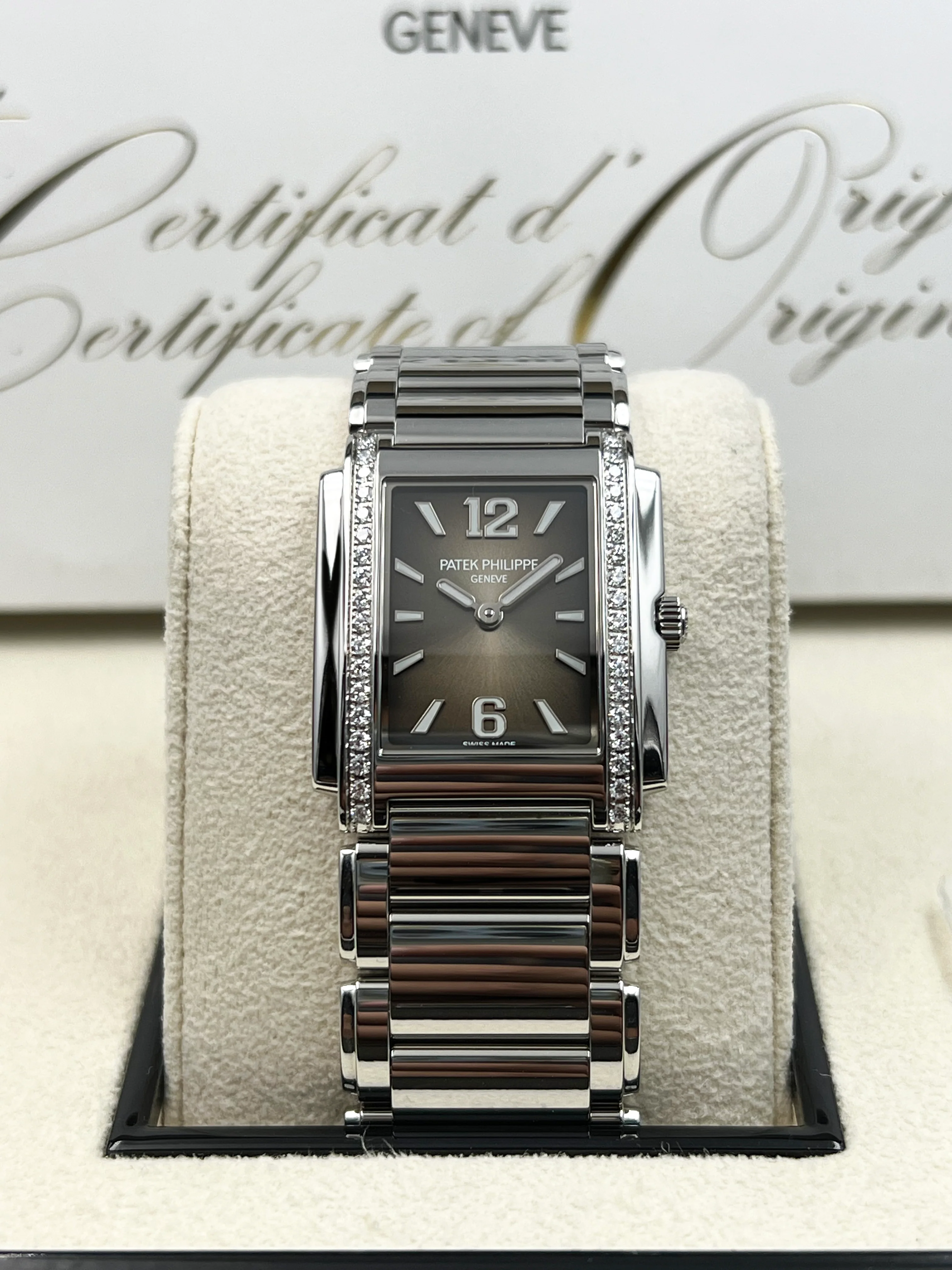 Patek Philippe Twenty-4 Gray Sunburst Dial 4910/1200A - Image 8