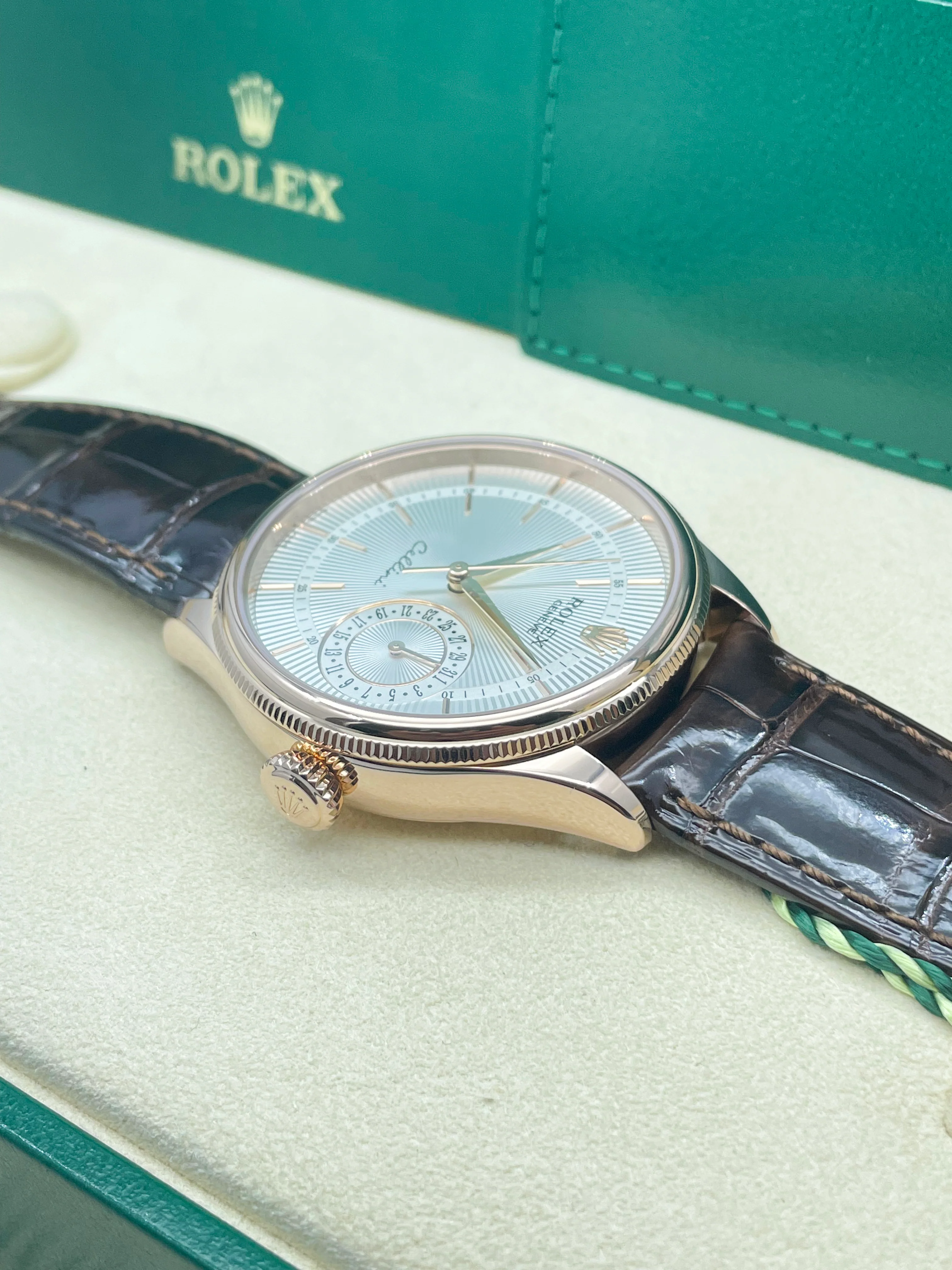 Rolex Cellini Time 18kt Everose 39mm 50515 2020 [Preowned] - Image 10