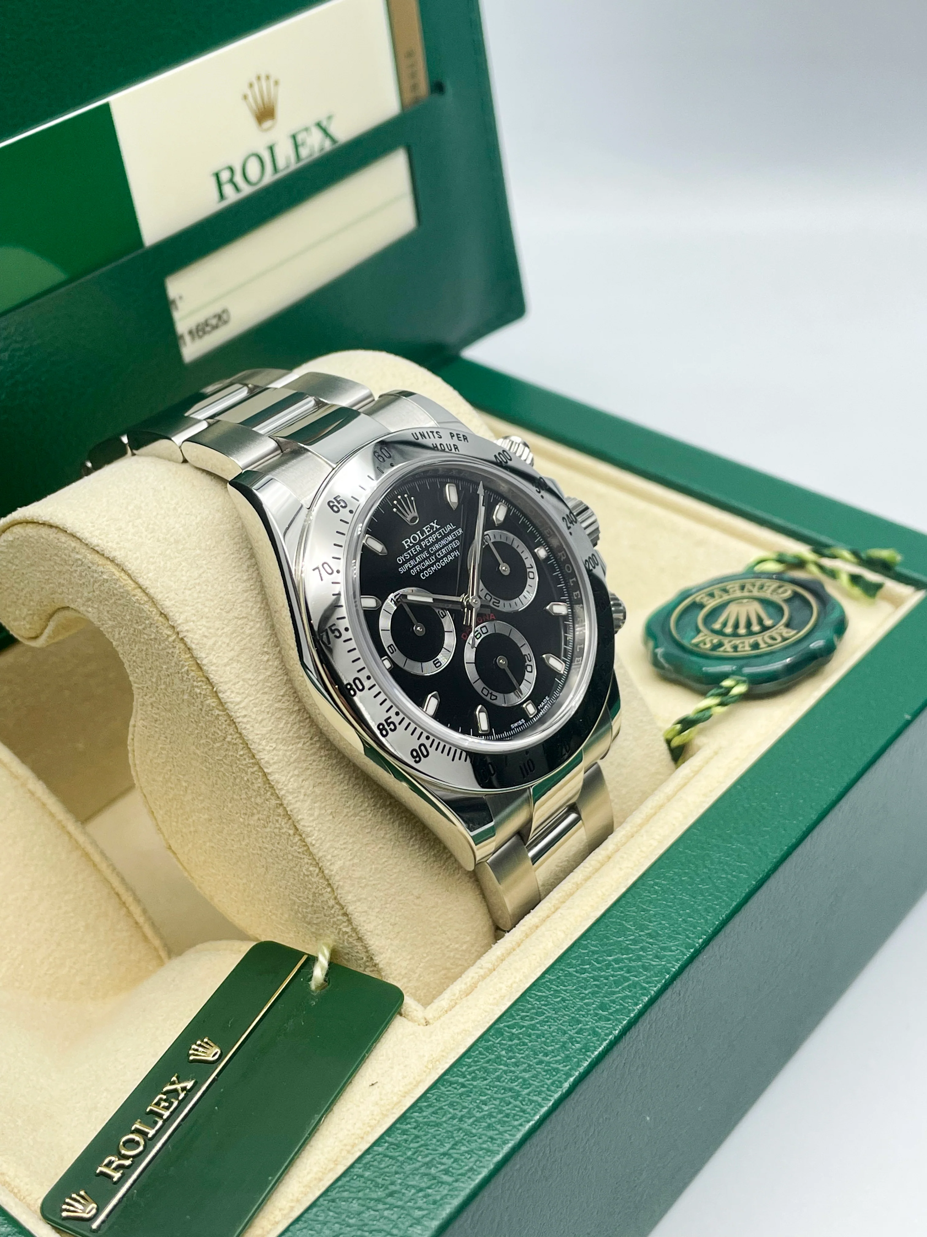 Rolex Cosmograph Daytona Black Dial 116520 2016 Discontinued [Preowned] - Image 8
