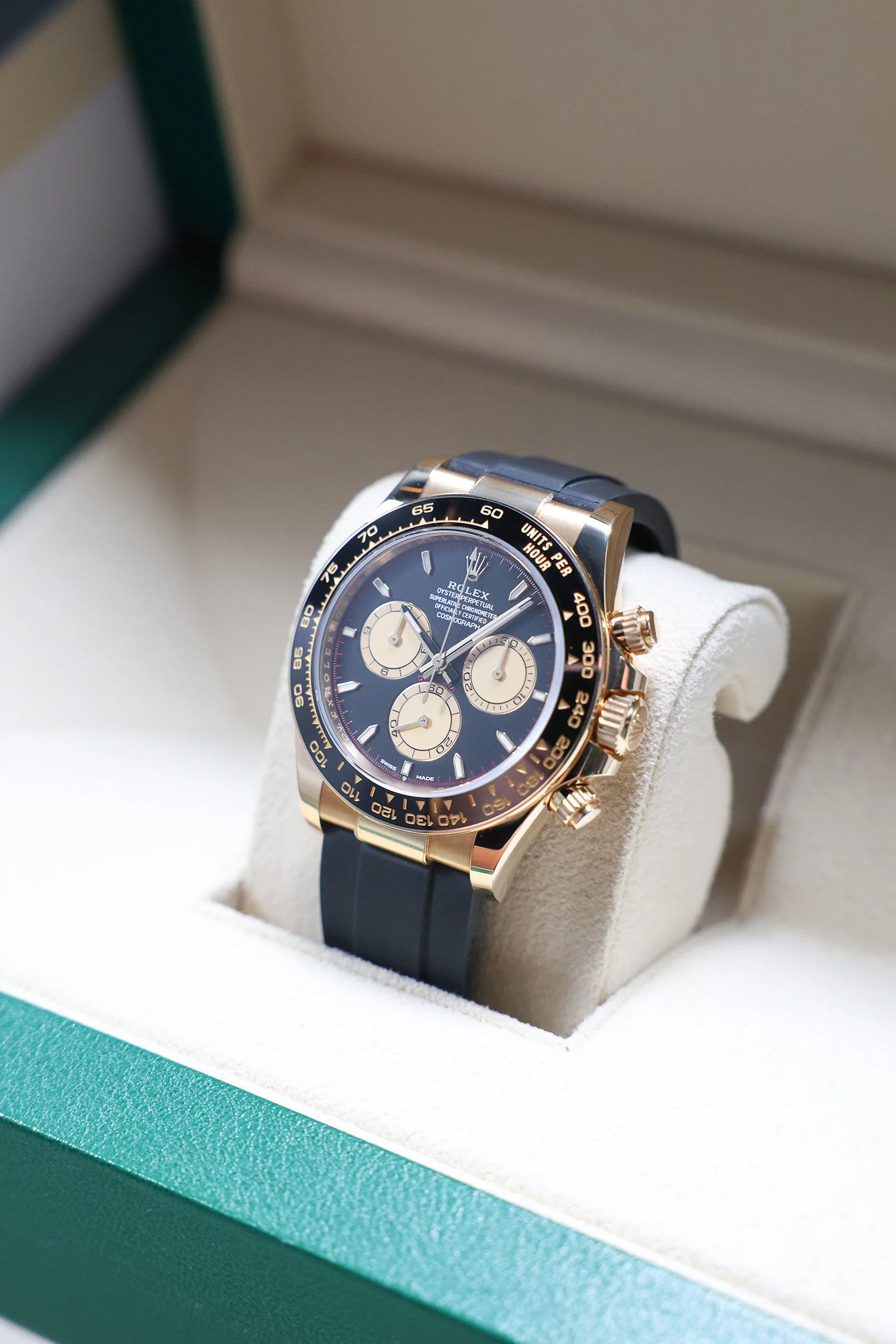 Rolex Cosmograph Daytona Yellow Gold on Oysterflex Paul Newman 126518LN 2024 [Preowned] - Image 9