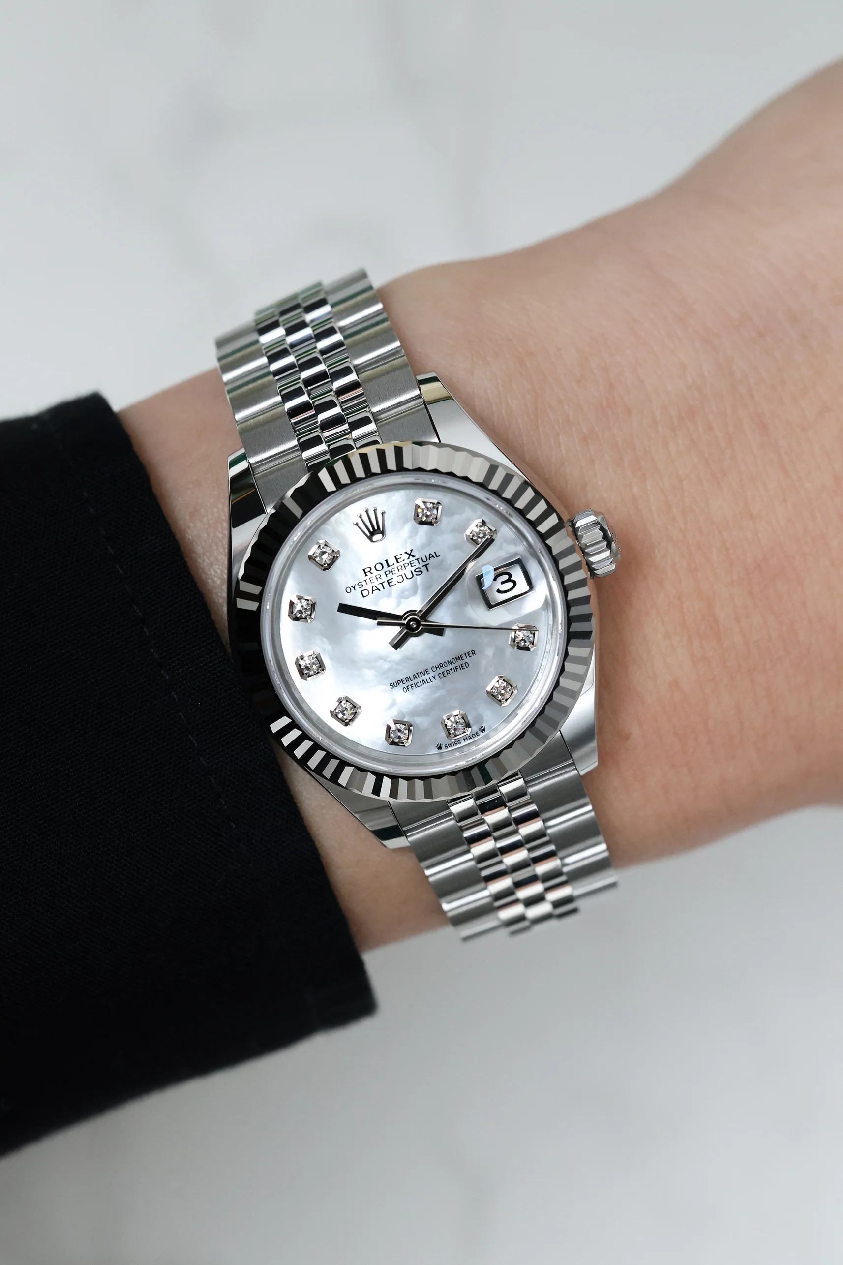 Rolex Datejust 28mm 10 Diamonds White Mother of Pearl Jubilee 279174 - Image 6