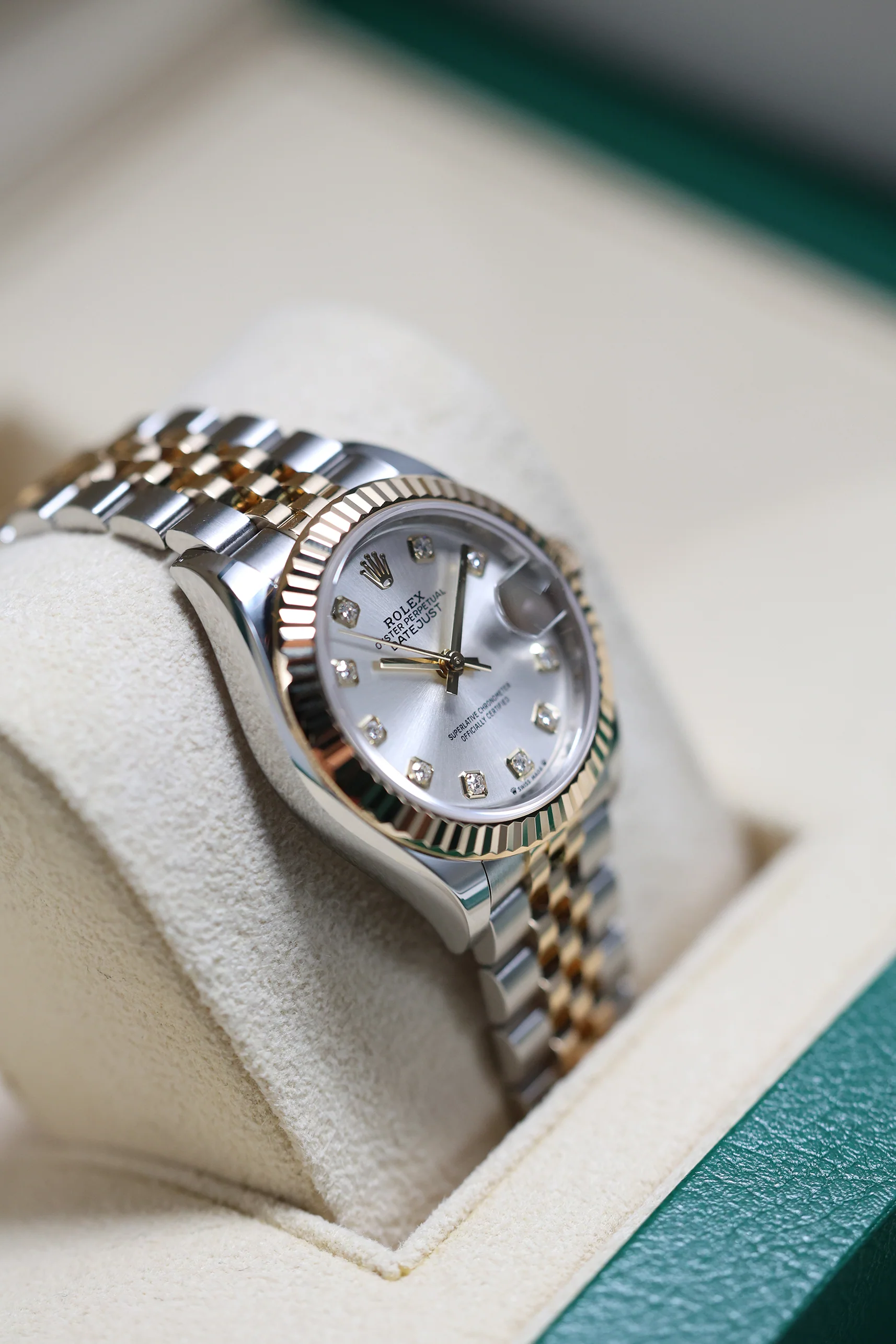 Rolex Datejust 28mm Silver 10 Diamonds Rolesor Jubilee 279173 2021 [Preowned] - Image 10