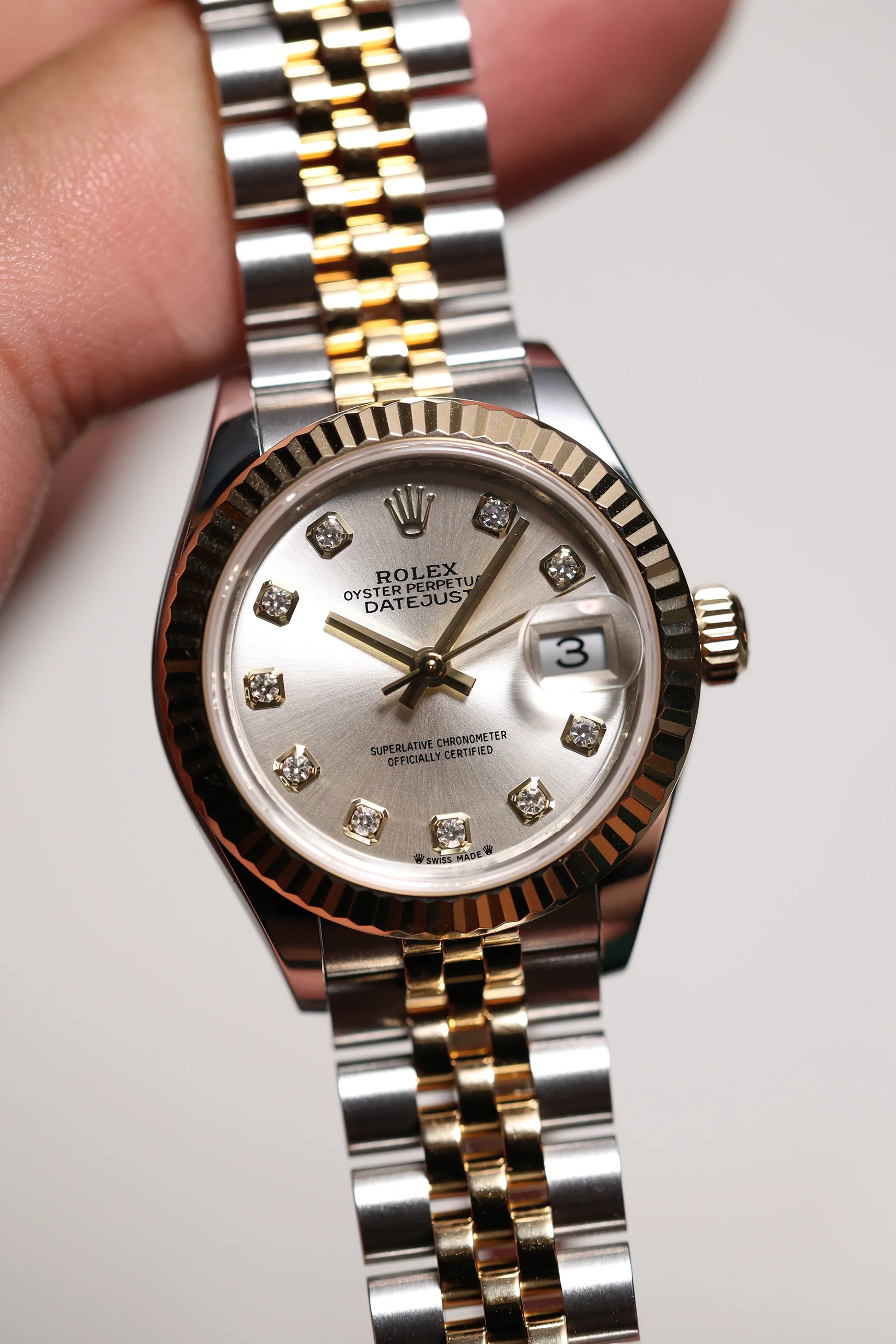 Rolex Datejust 28mm Silver 10 Diamonds Rolesor Jubilee 279173 2021 [Preowned] - Image 7