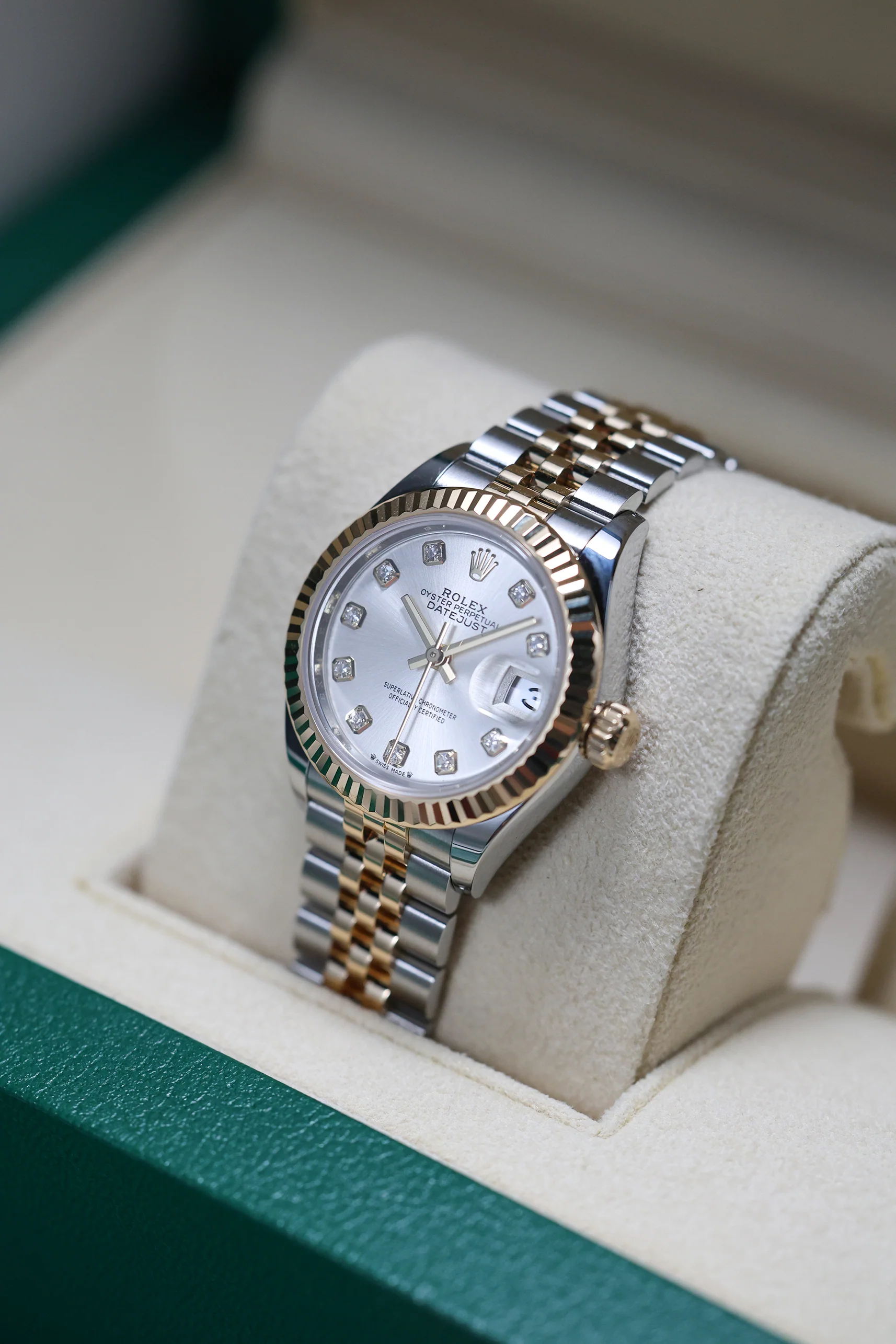 Rolex Datejust 28mm Silver 10 Diamonds Rolesor Jubilee 279173 2021 [Preowned] - Image 9