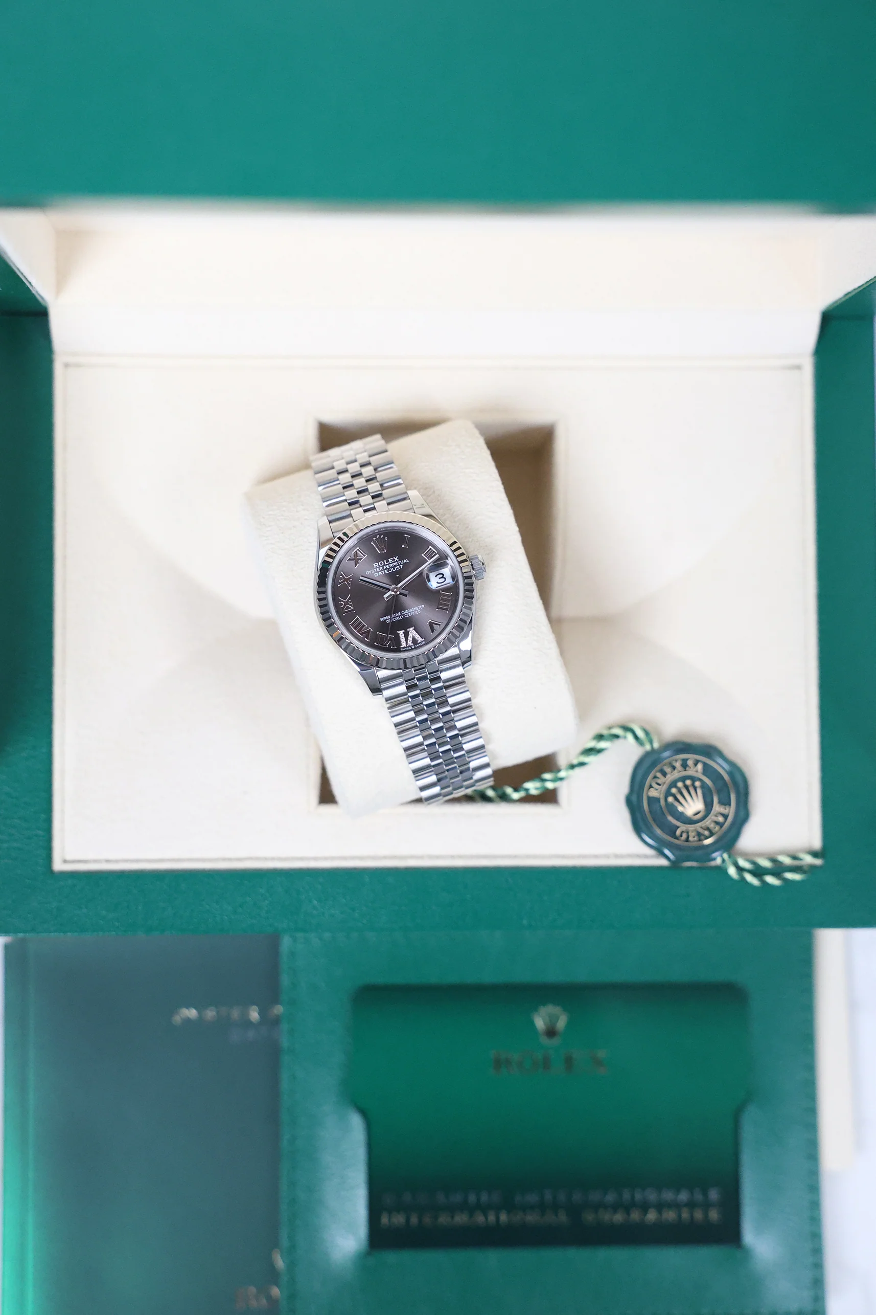 Rolex Datejust 31mm Grey Diamond VI Jubilee 278274 2024 [Preowned] - Image 18