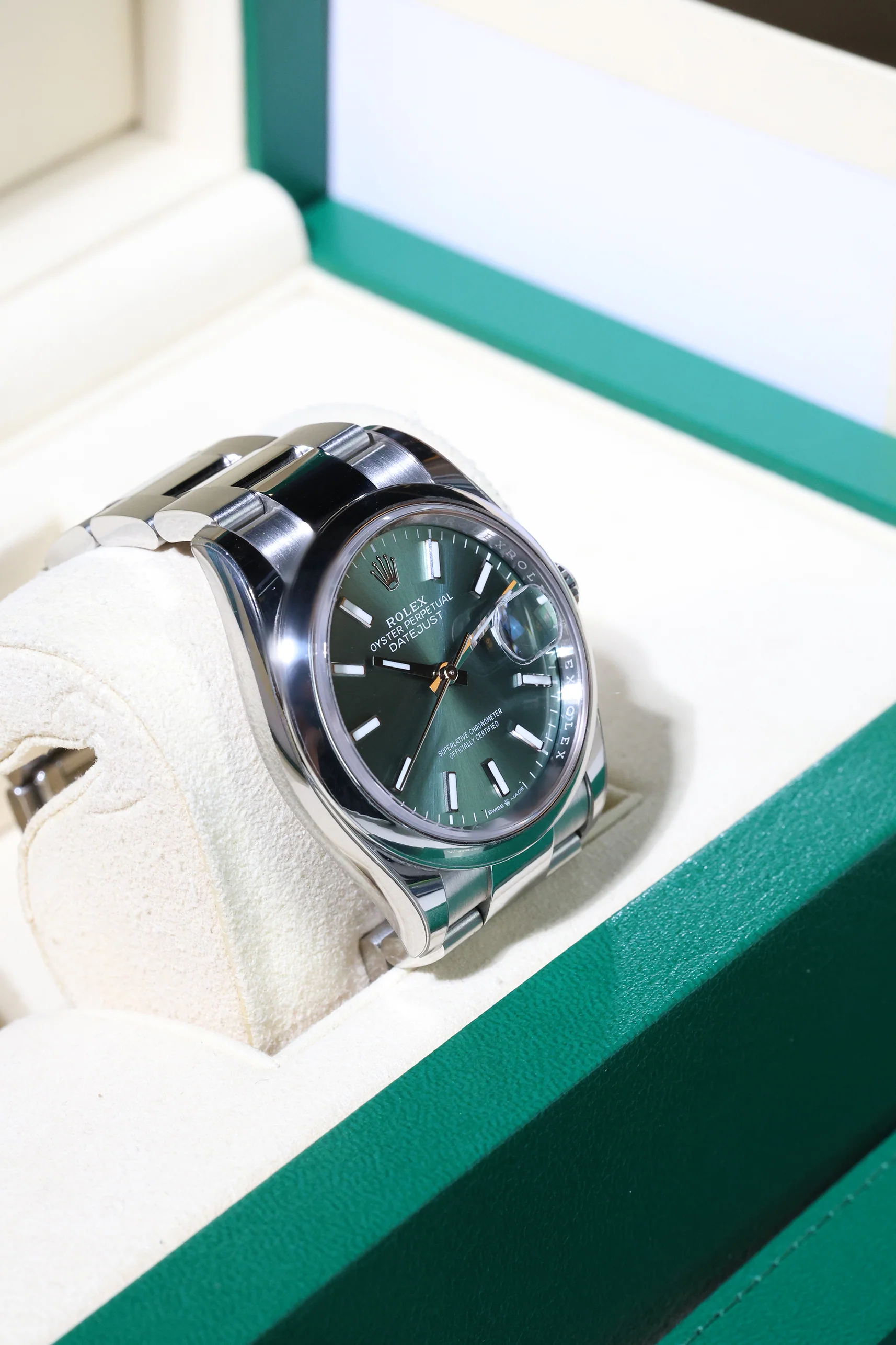 Rolex Datejust 36mm Mint Green Oyster 126200 2024 [Preowned] - Image 9
