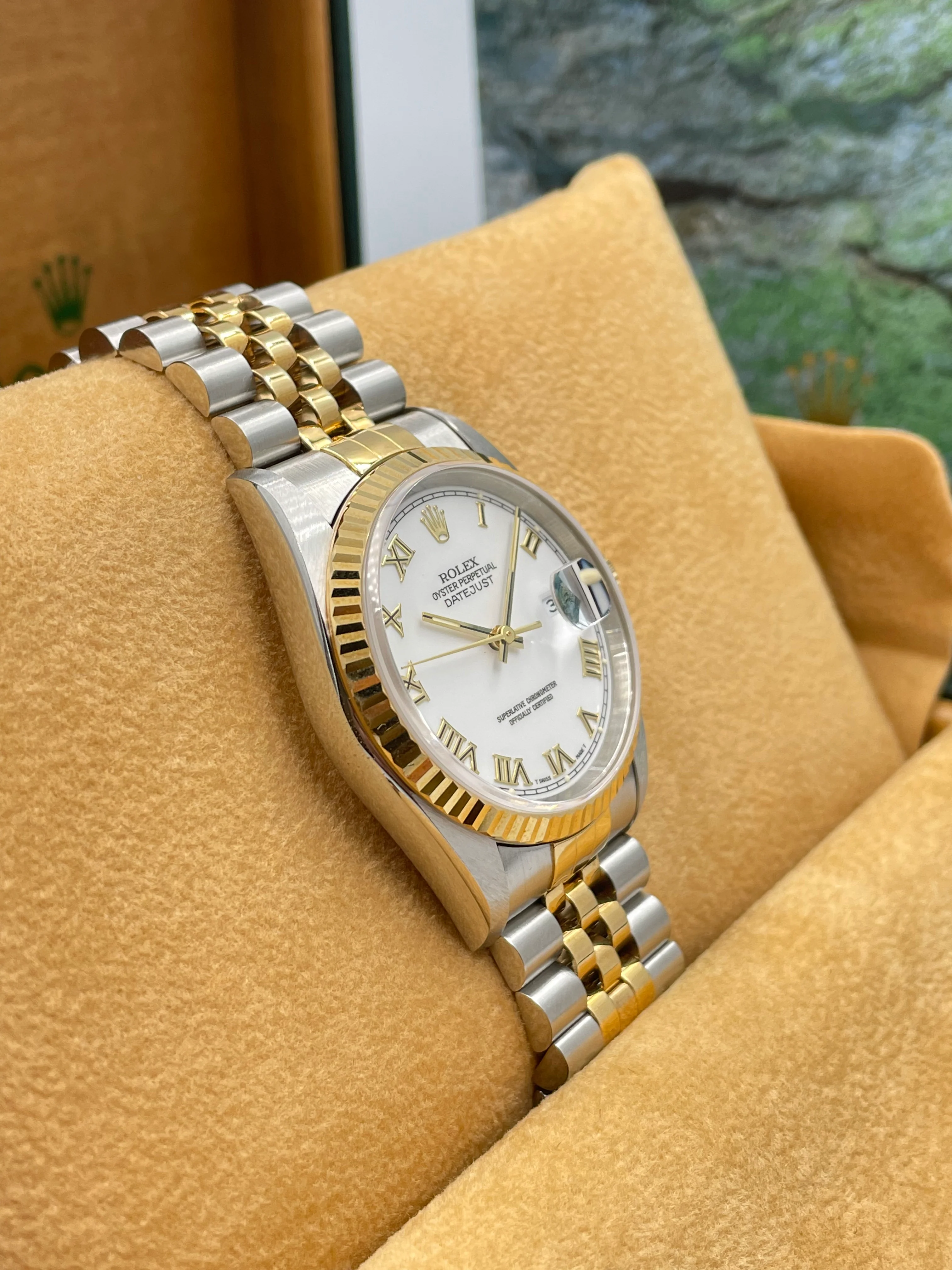 Rolex Datejust 36mm White Roman Dial Steel Rolesor on Jubilee 16233 1998 [NOS] - Image 9