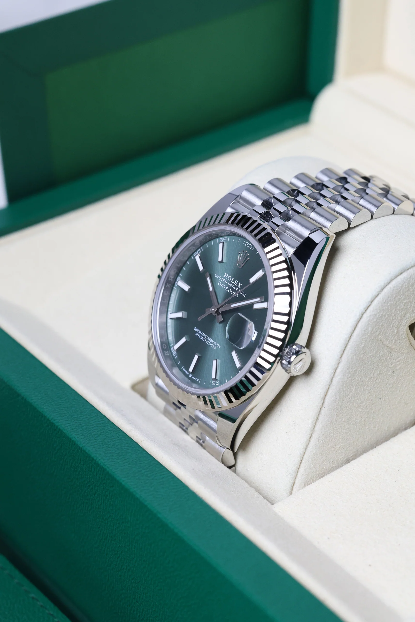 Rolex Datejust 41mm Mint Green Jubilee 126334 - Image 11