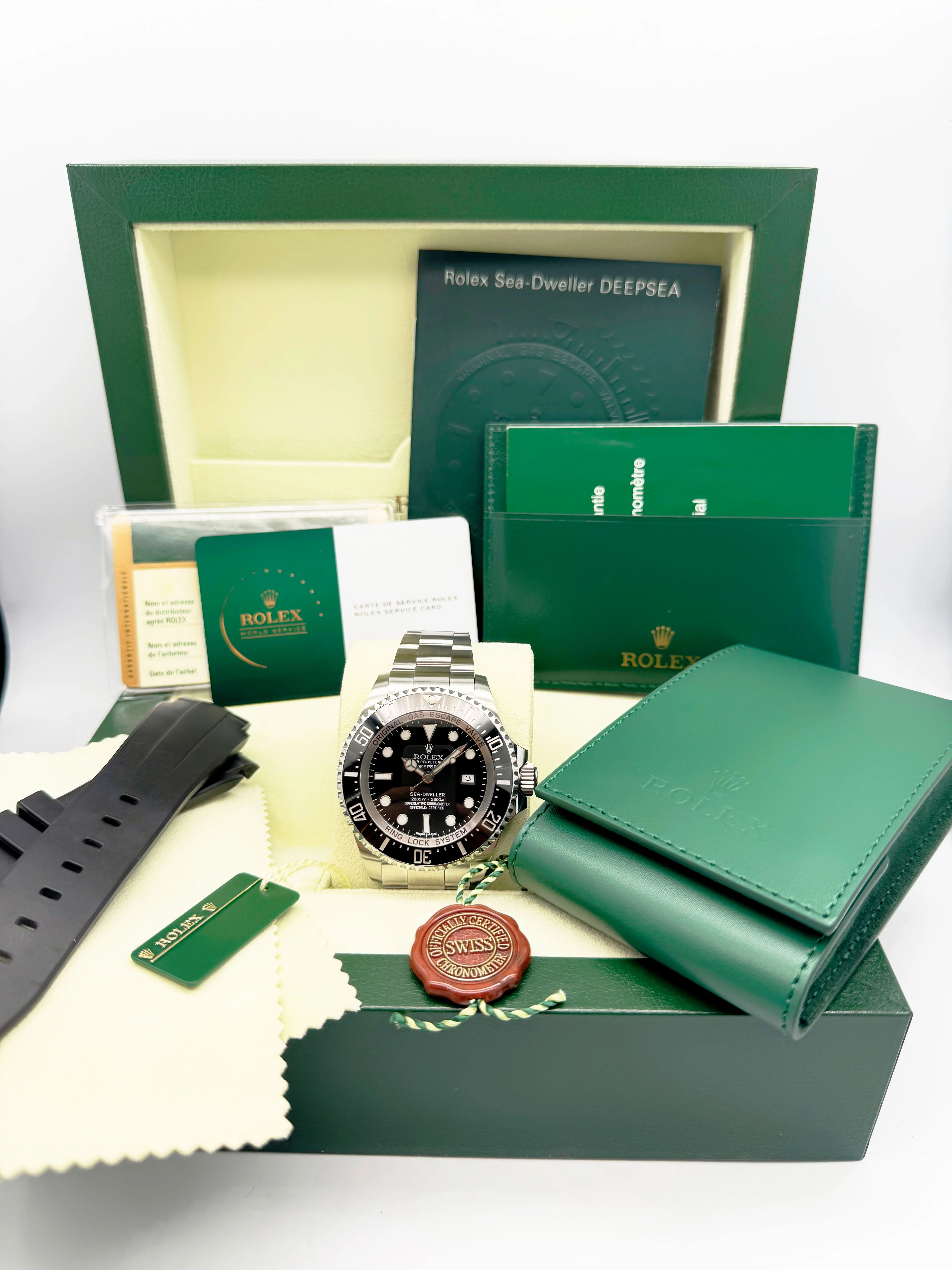 Rolex Deep Sea Dweller 116660 2014 Discontinued [Preowned] - Image 14