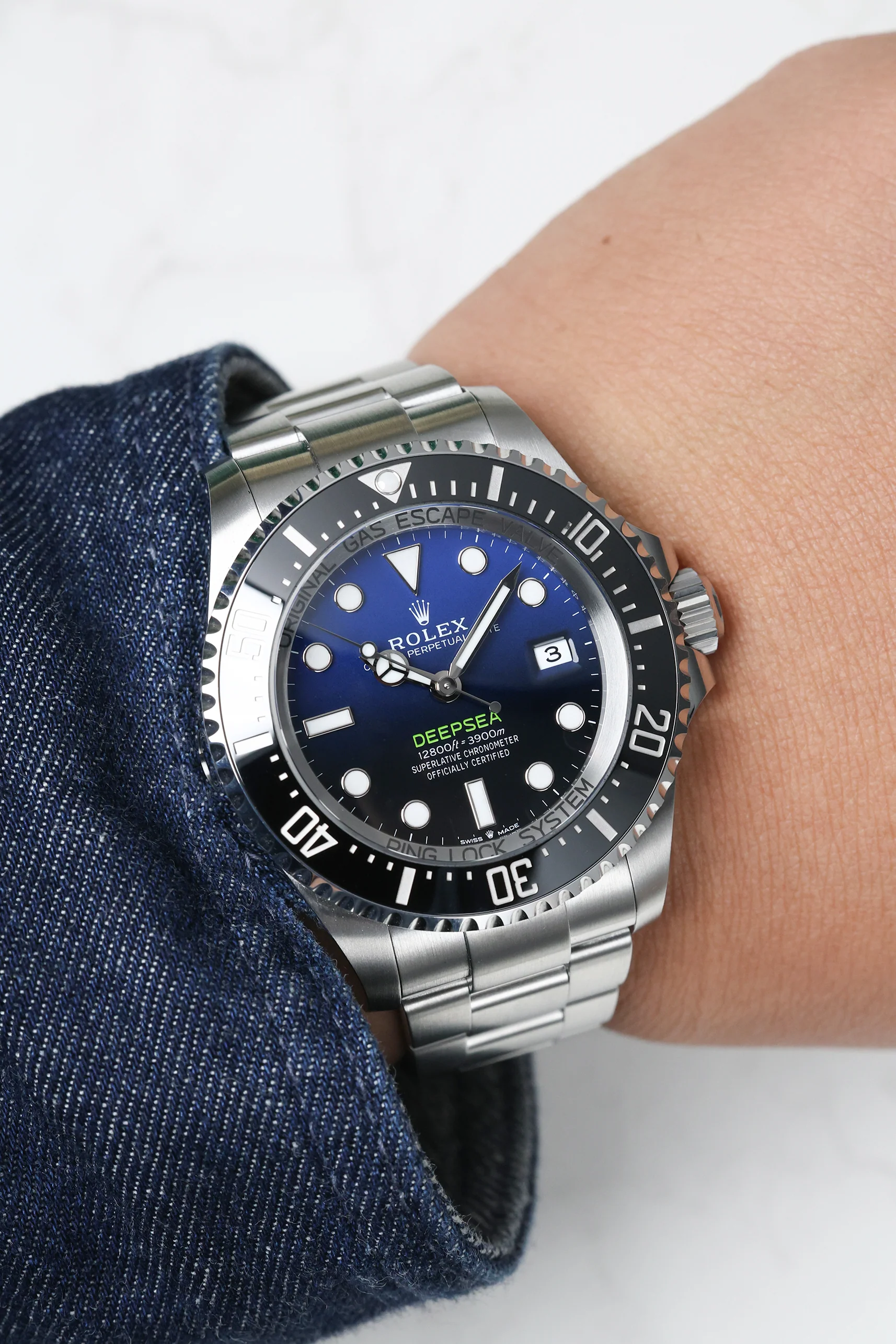 Rolex Deep Sea Dweller 44mm 136660DBLUE - Image 6