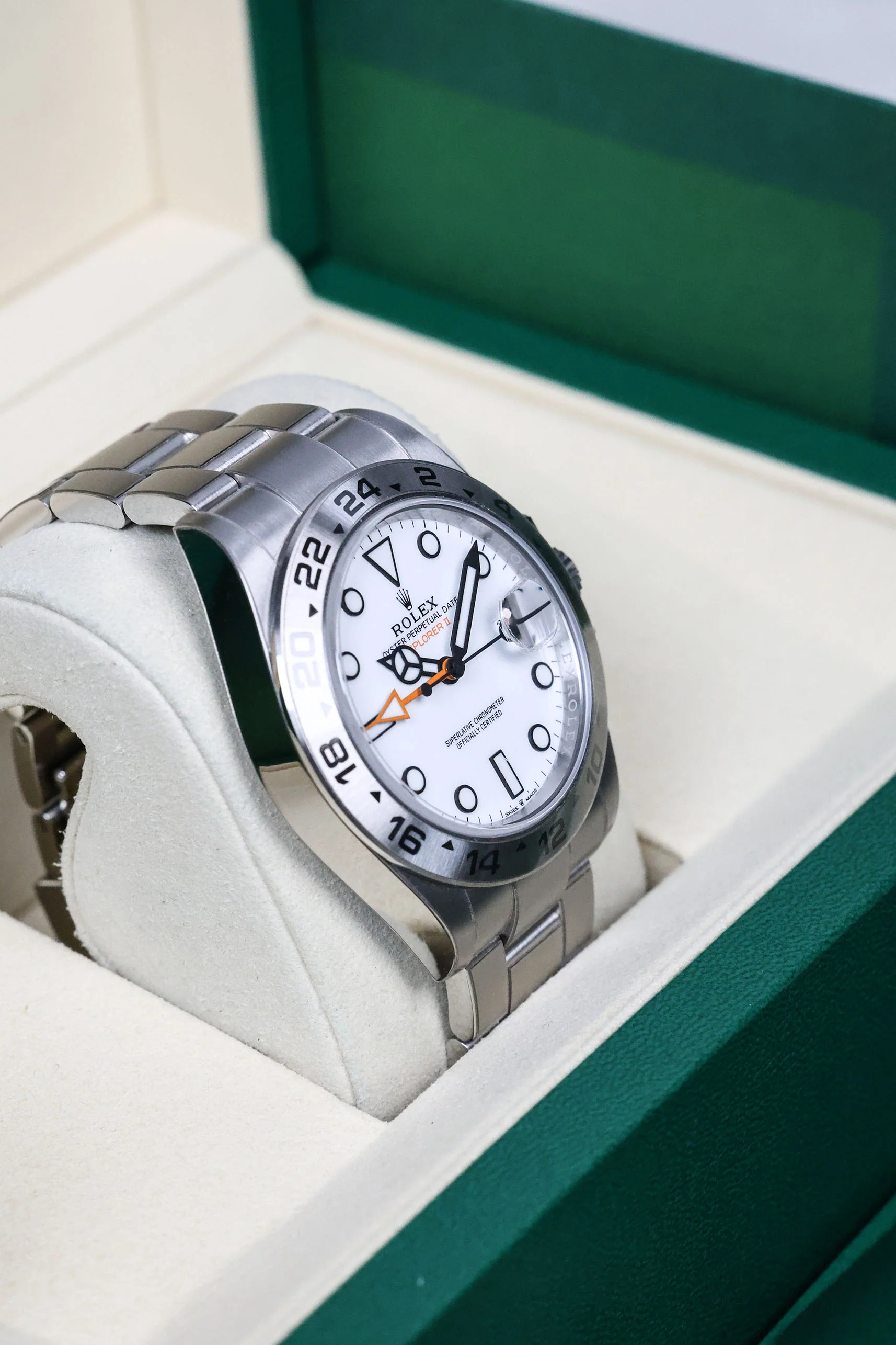 Rolex Explorer II White Dial 226570 2026 [Preowned] - Image 10