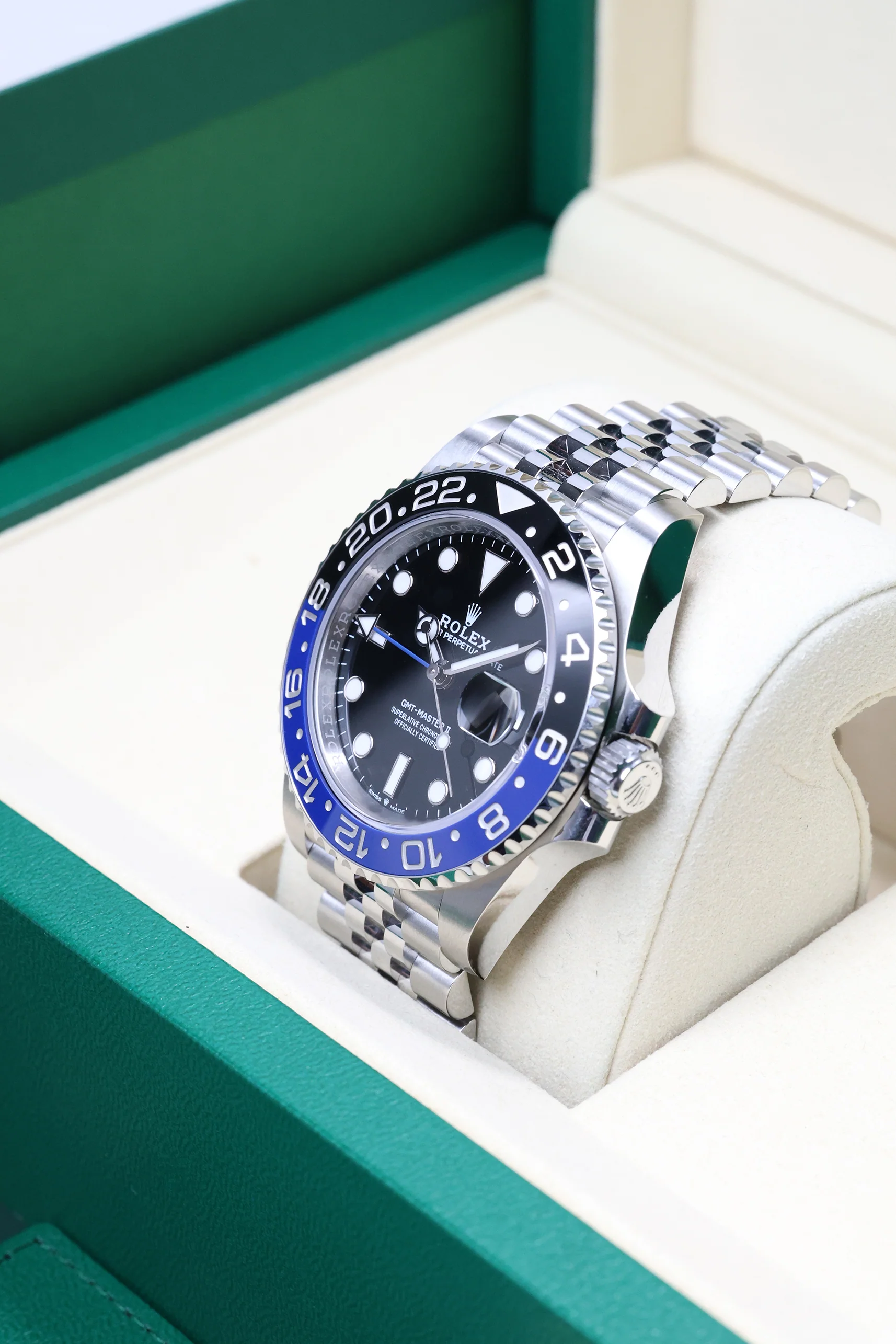 Rolex GMT Master II 126710BLNR Batgirl Jubilee - Image 8