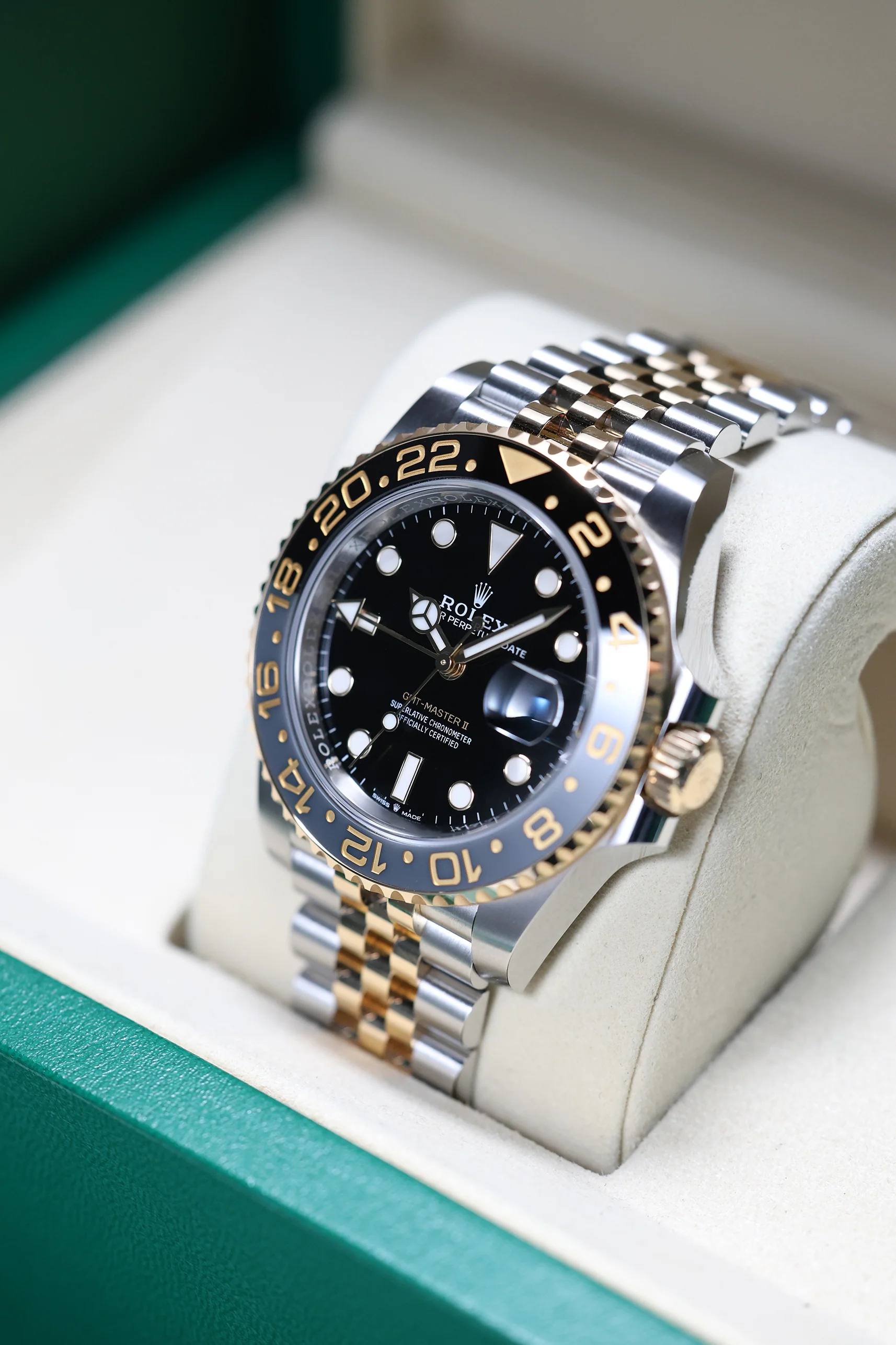 Rolex GMT Master II Steel & YG 126713GRNR - Image 10
