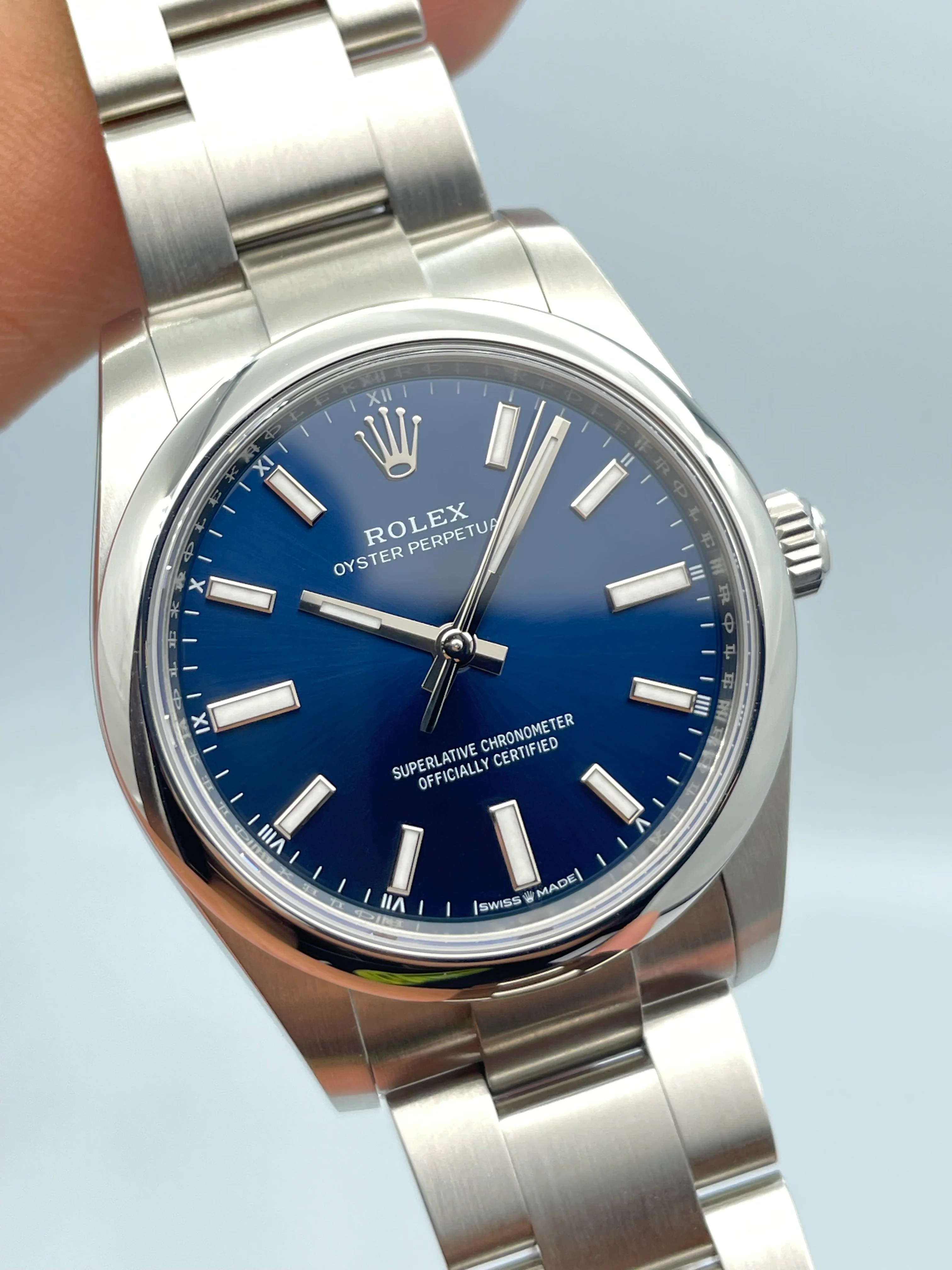Rolex Oyster Perpetual 34mm Bright Blue 124200 - Image 7